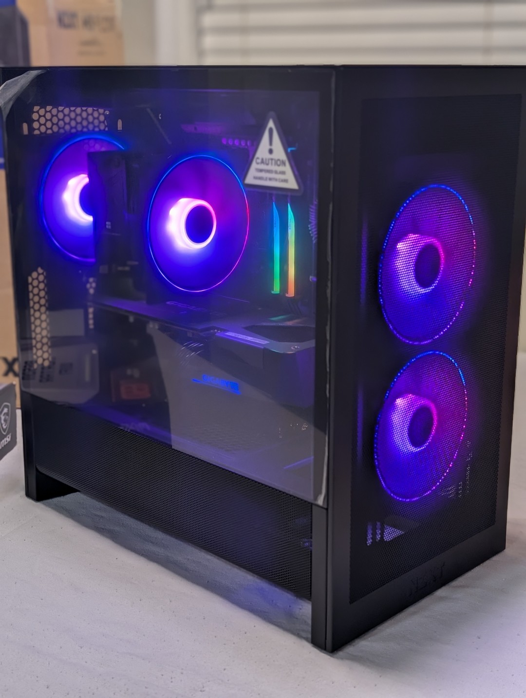 AMD RYZEN 5 7600 | RX7600 | 32GB DDR5 | 1TB | WIFI | Windows11Pro