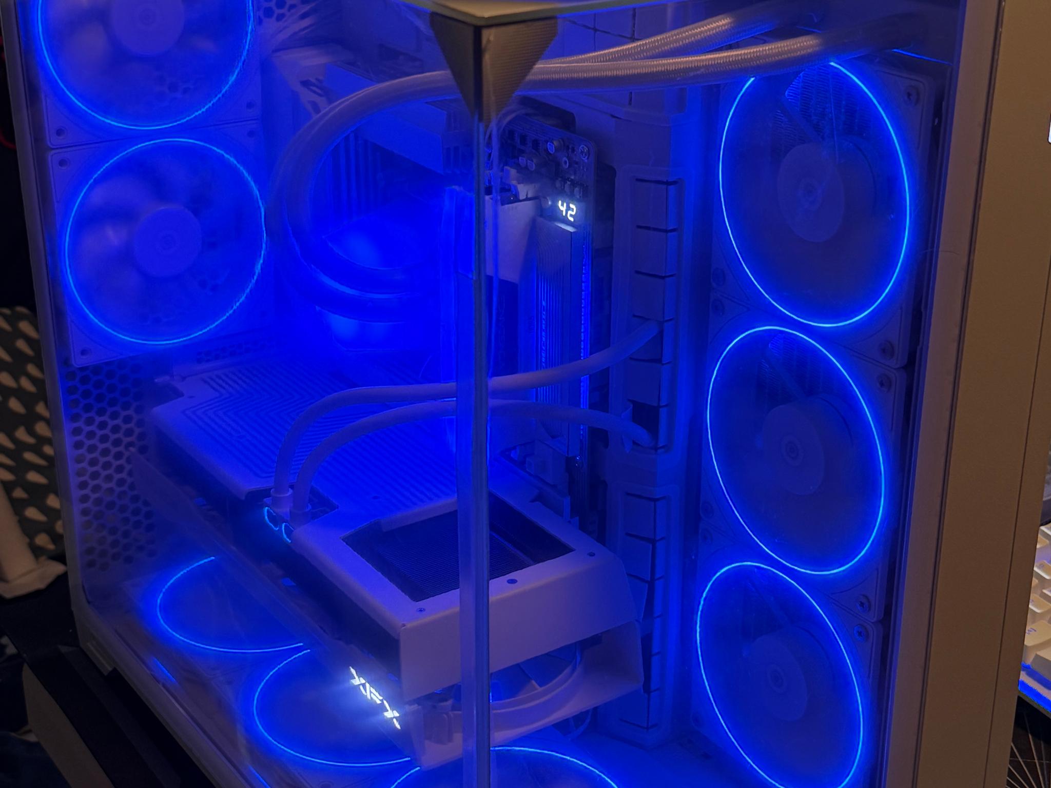 Premium Custom PC All White! 2TB Nvme! 9800X3D and 9070XT XFX Swift
