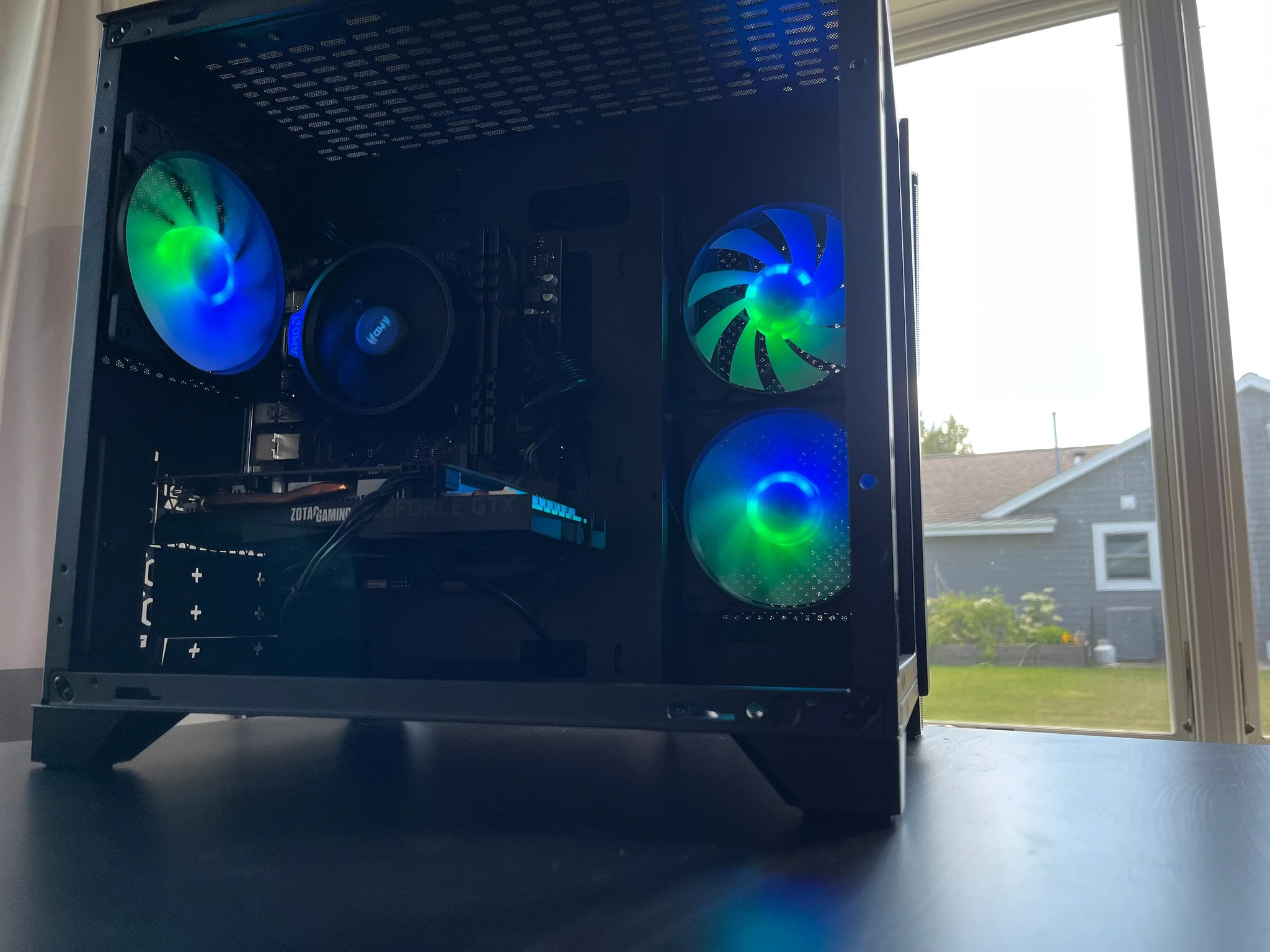 GTX 1660 Fish-Tank Gaming PC