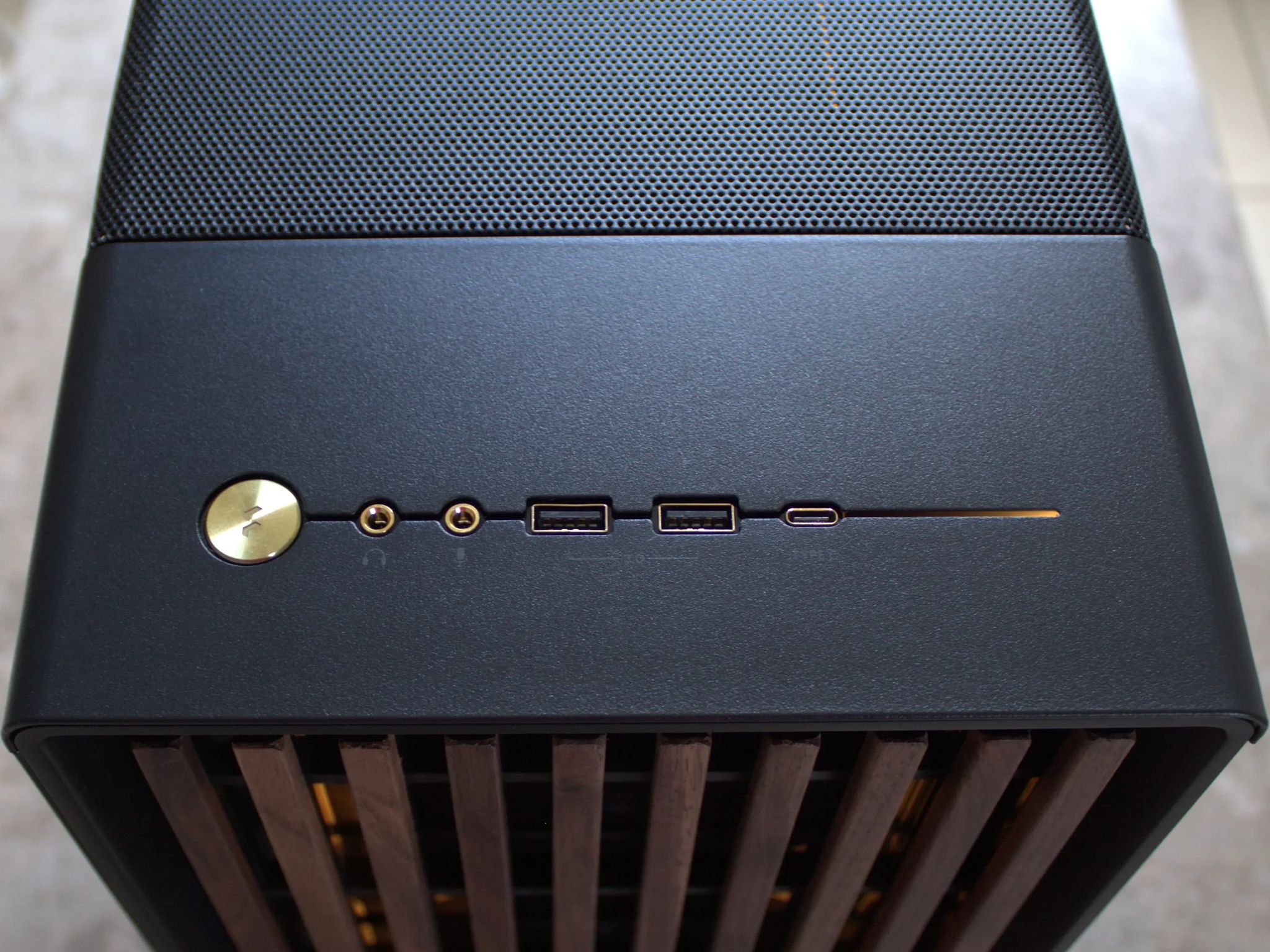 RTX 3080 Ti| Ryzen 9 5900X, 32Gb ram, 2TB, Go Mesh Panel or Glass both are included.