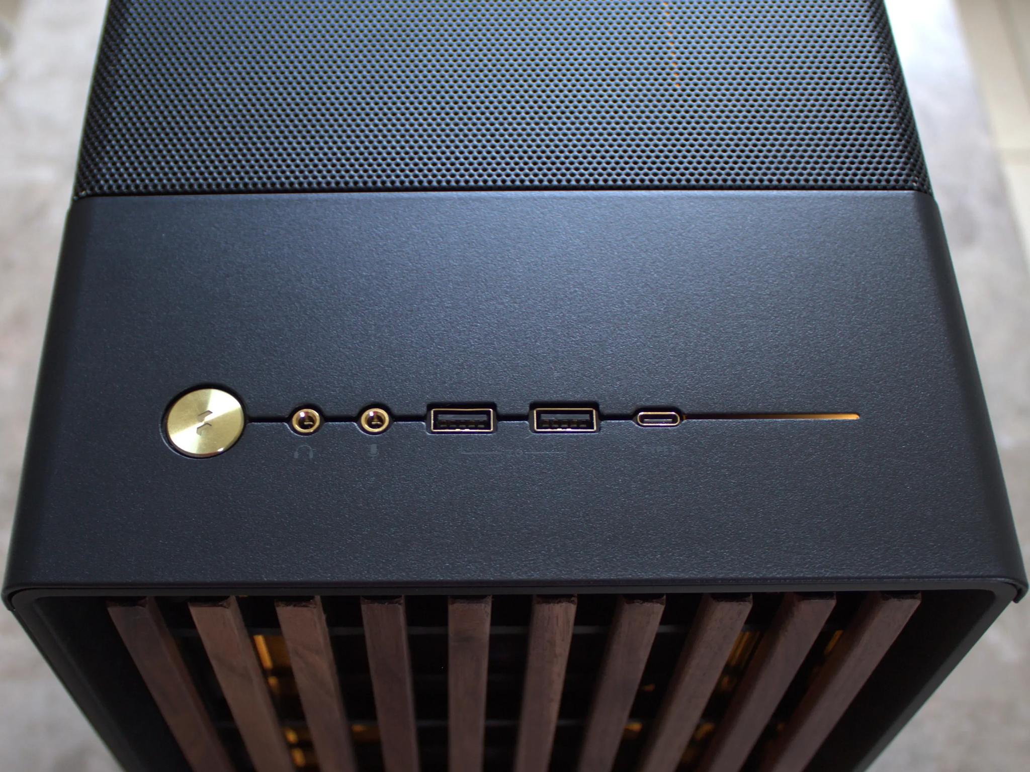 RTX 3080 Ti| Ryzen 9 5900X, 32Gb ram, 2TB, Go Mesh Panel or Glass both are included.