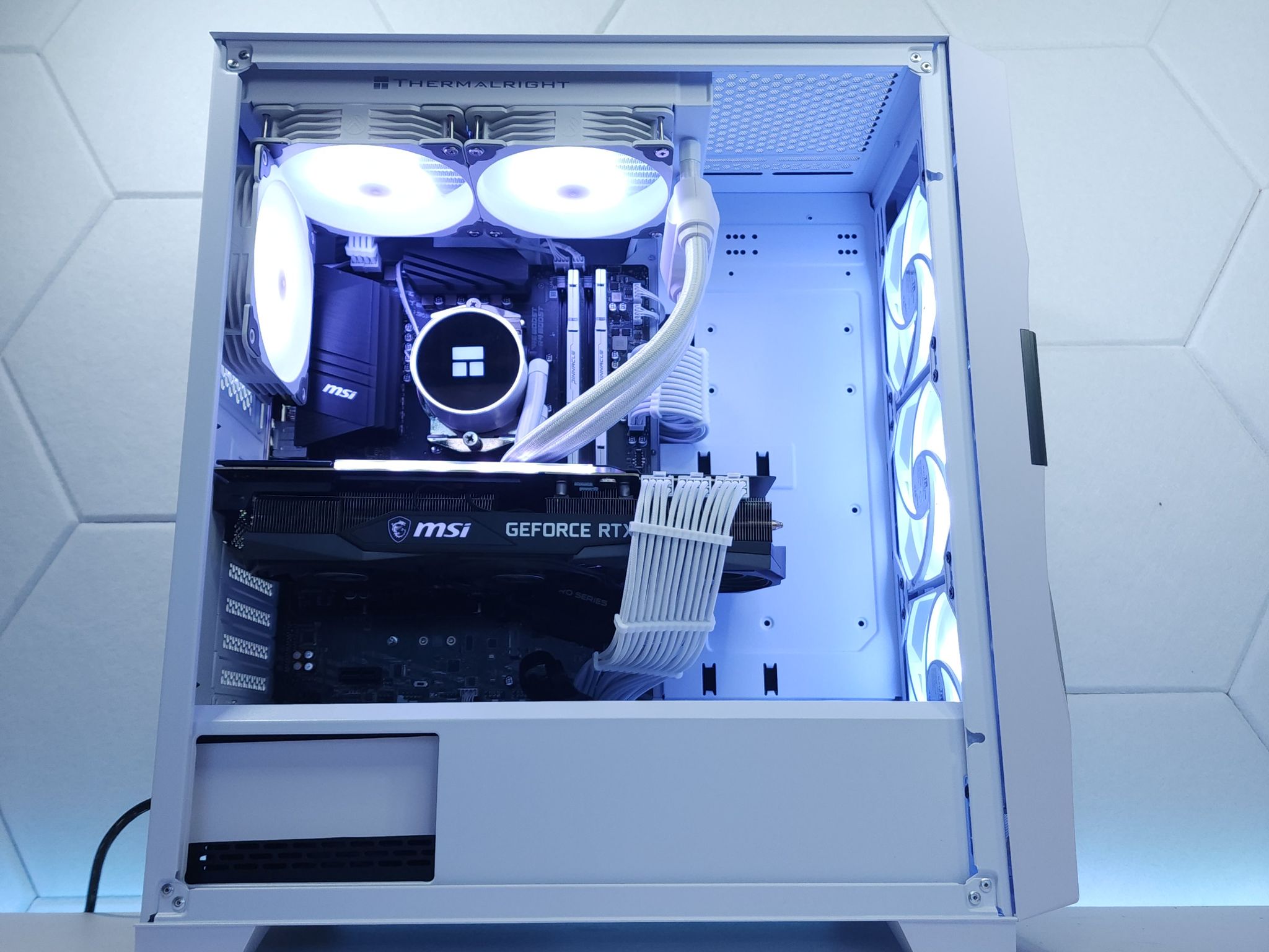 🤍🤍RTX 3080Ti | Ryzen 7 5700X | 32GB 3200MHz | 1TB NVMe SSD