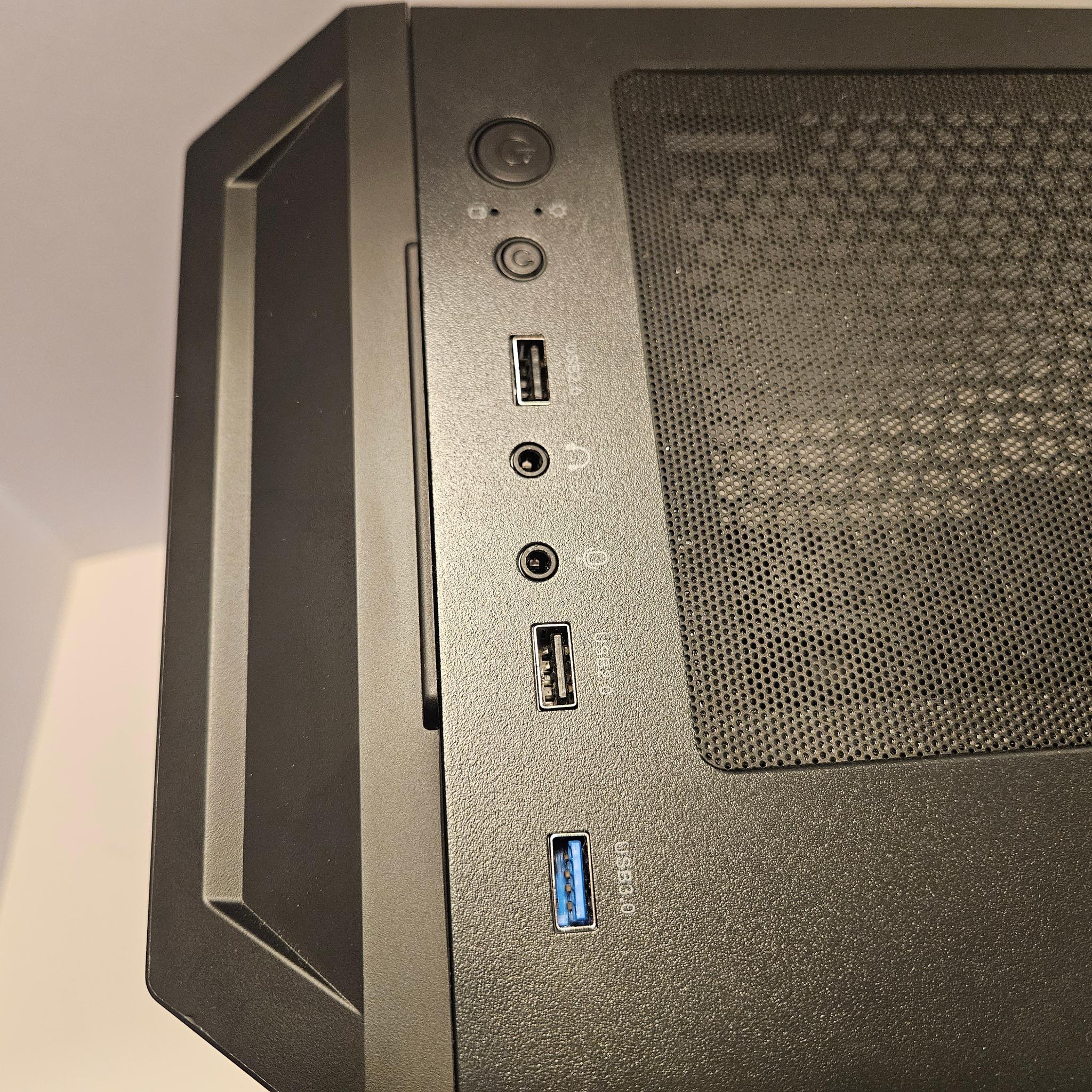 10-Core Xeon E5-2680 v2 | GTX 1080 | 32GB RAM | NVMe SSD+HDD | Win 11 Custom PC