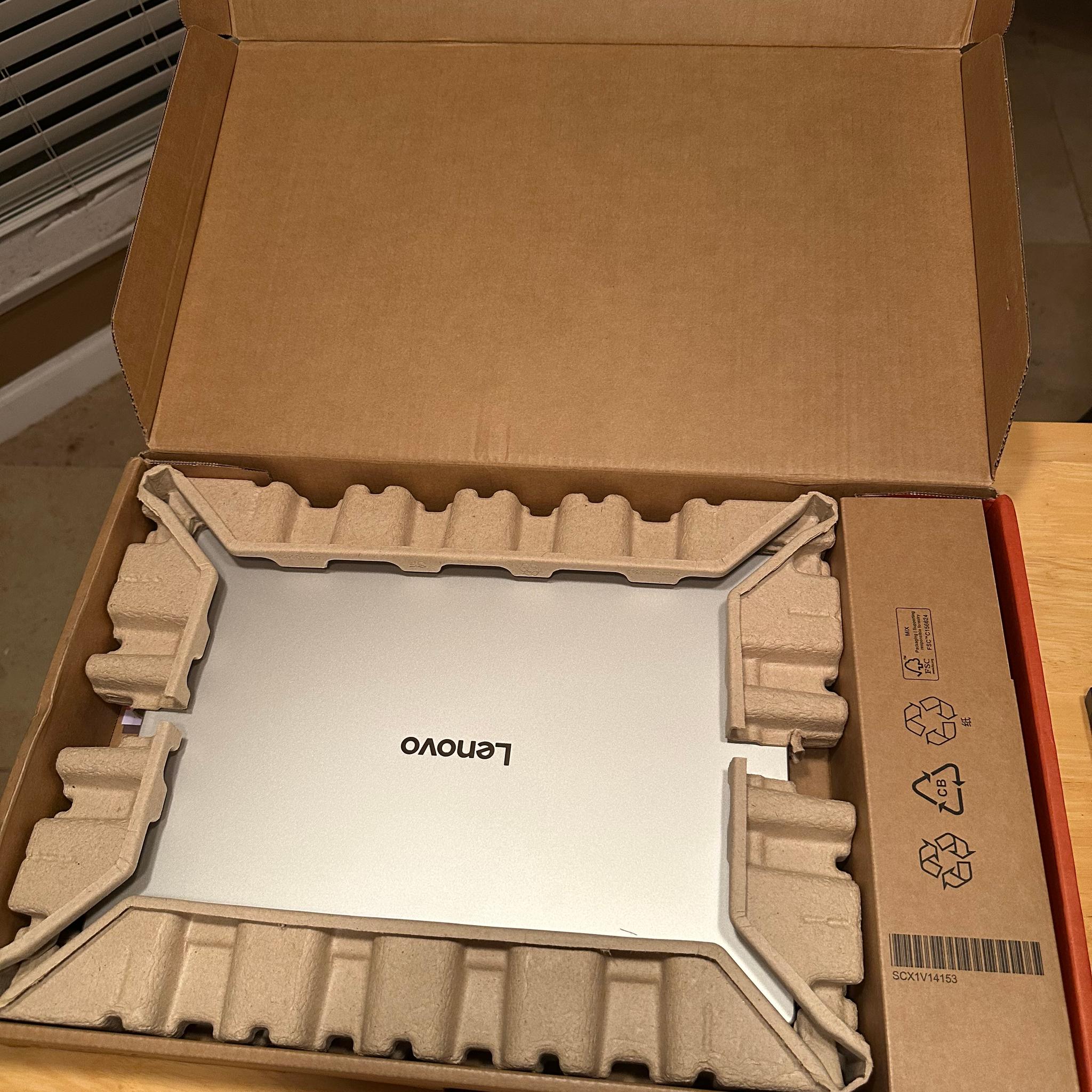 New Lenovo Yoga OLED 16" 7a 2-in-1 Touchscreen Laptop - AMD Ryzen AI 7 445 - 24G RAM - 512GB SSD