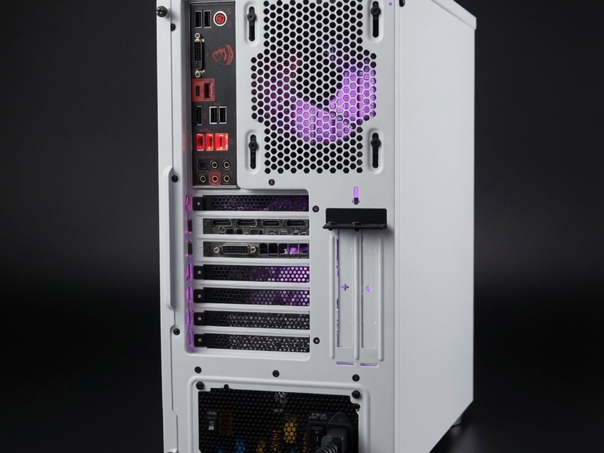GTX 1070 + i7-6700K + 16gb RAM + 500gb SSD | Gaming PC