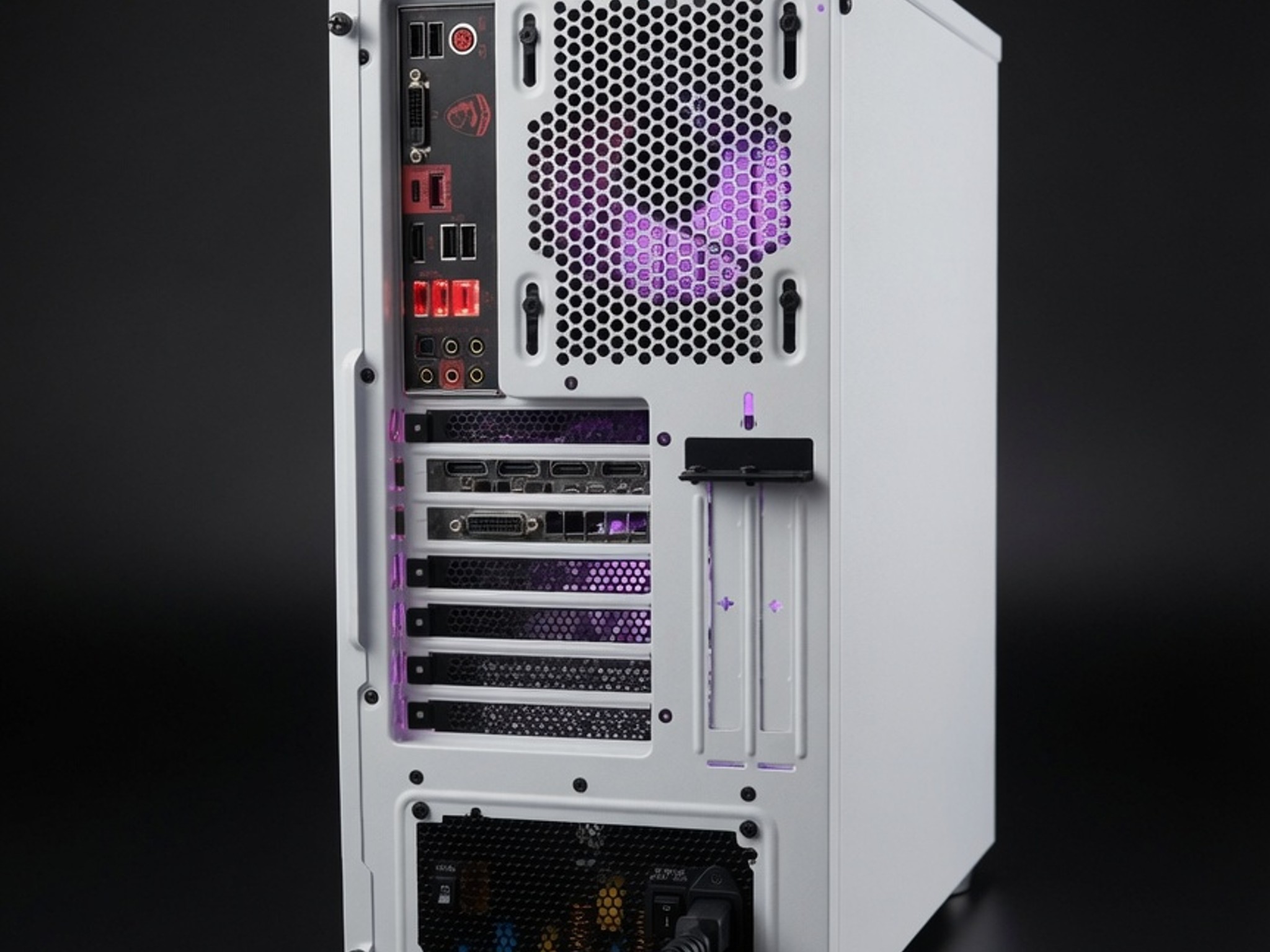GTX 1070 + i7-6700K + 16gb RAM + 500gb SSD | Gaming PC