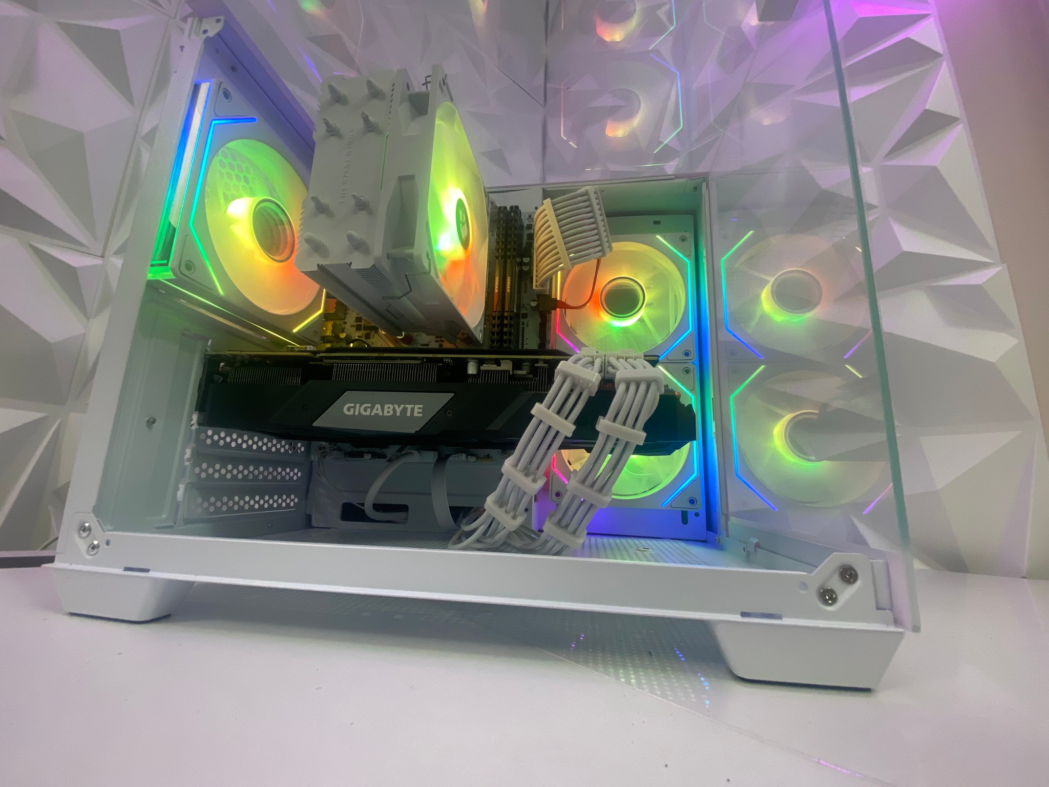 🎅🎅 White Elite Build – Ryzen 5 3600 + RTX 2070 Super 8GB | 1080p/1440p High FPS Ready