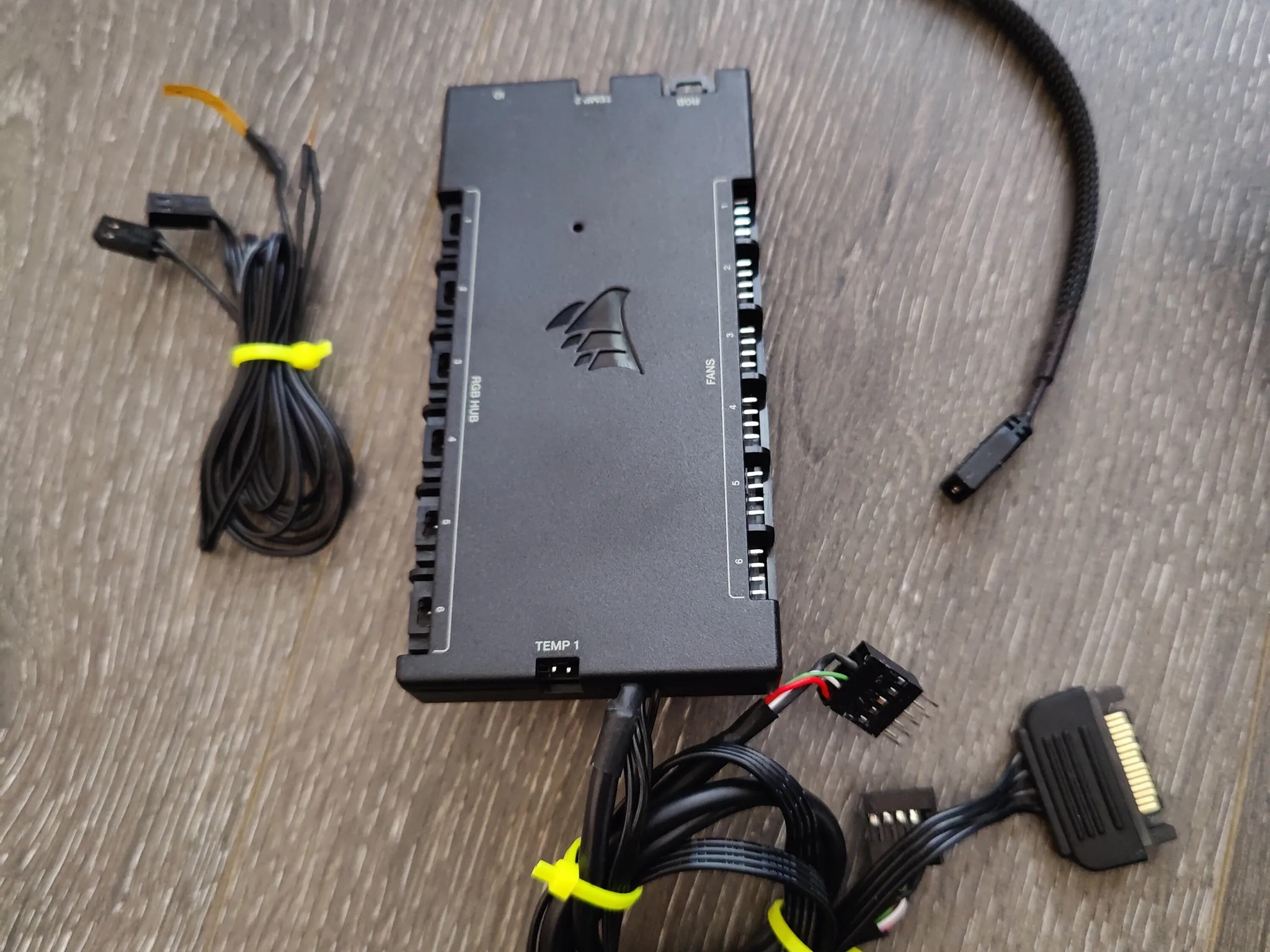 Corsair Commander XT controller