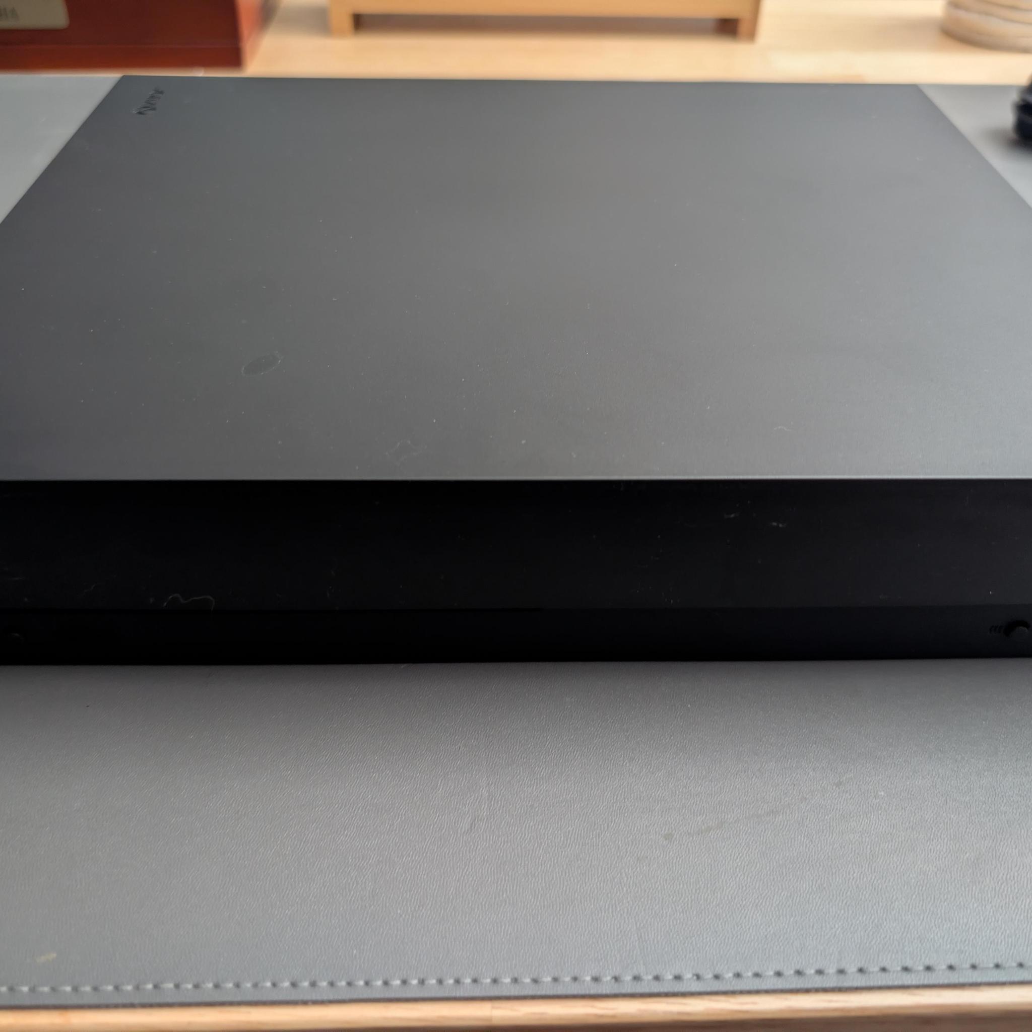 Xbox One X | Black