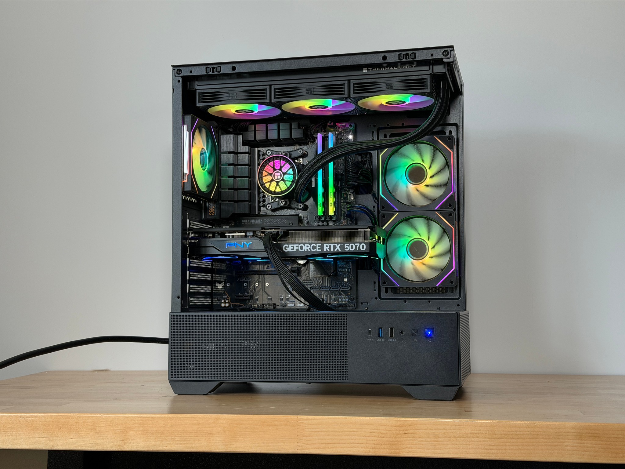 RTX 5070 Ryzen 7 7800x3d Gaming PC