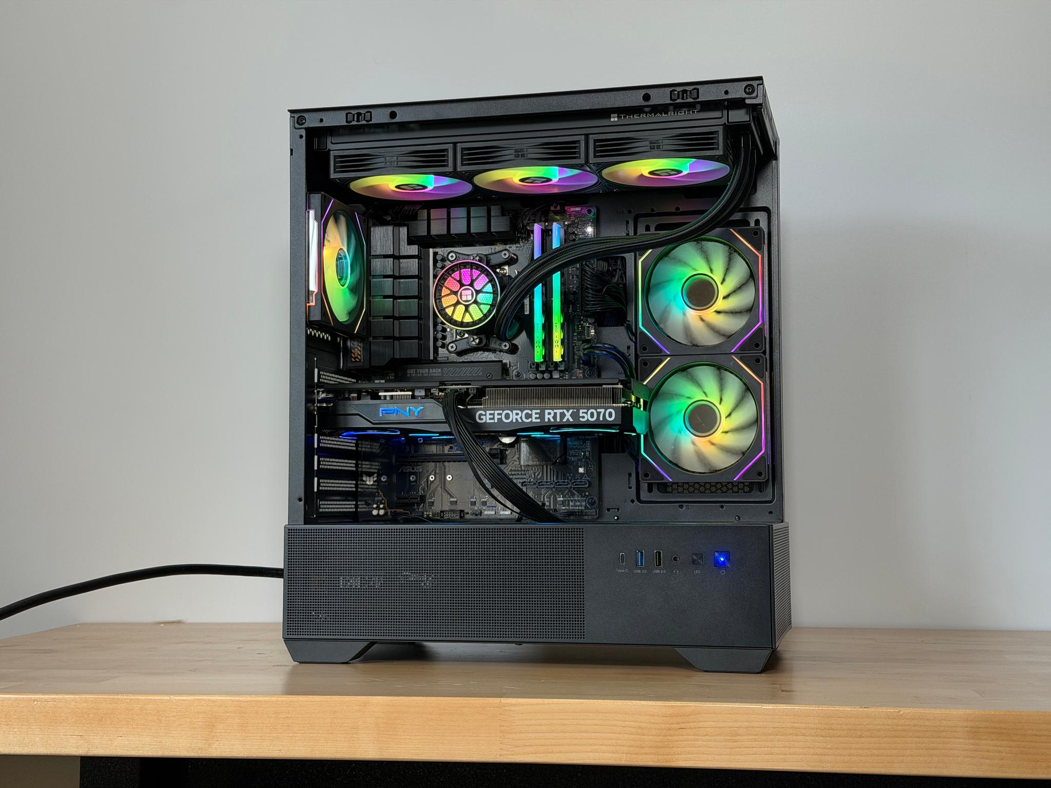 RTX 5070 Ryzen 7 7800x3d Gaming PC
