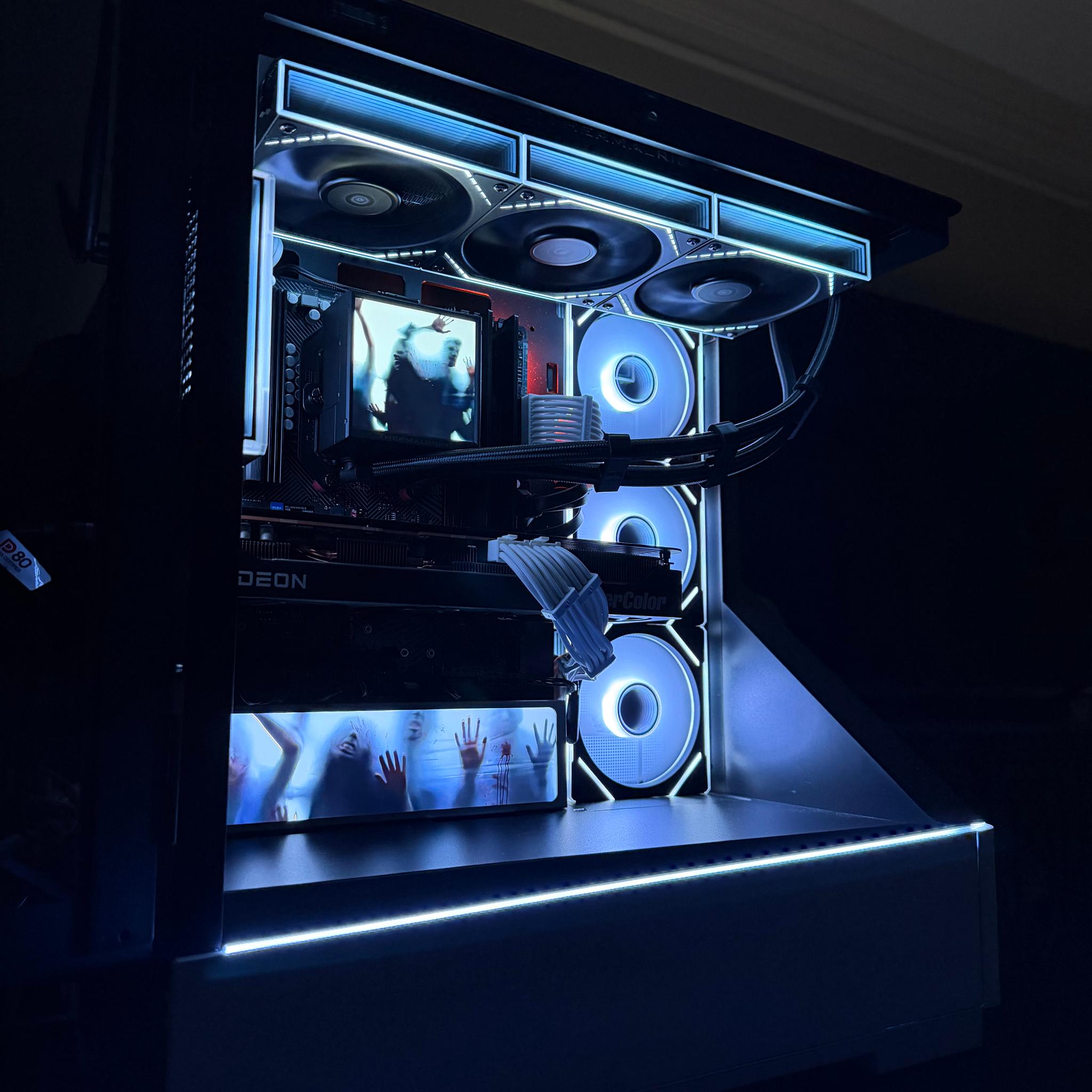 ❄️ Ryzen 7 9700X + RX 9070 GRE 12GB | 32GB DDR5 | 1TB NVMe | 360mm LCD AIO | 9” Display | Wi-Fi | Wi