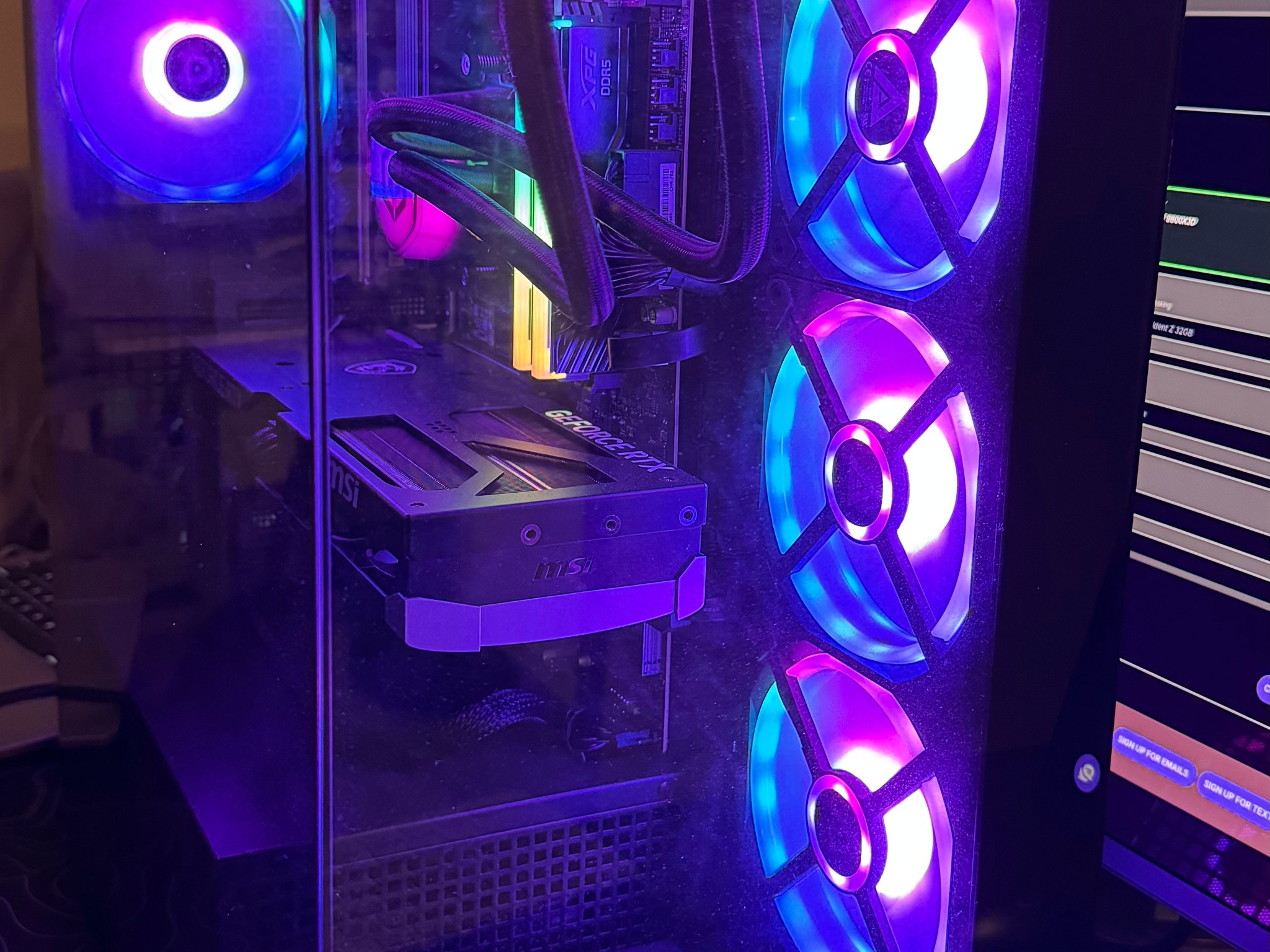 [CyberPowerPC SLC7700WS] | Ryzen 7 9800X3D | RTX 5070 Ti (16GB) | 32GB DDR5 | 2TB NVMe