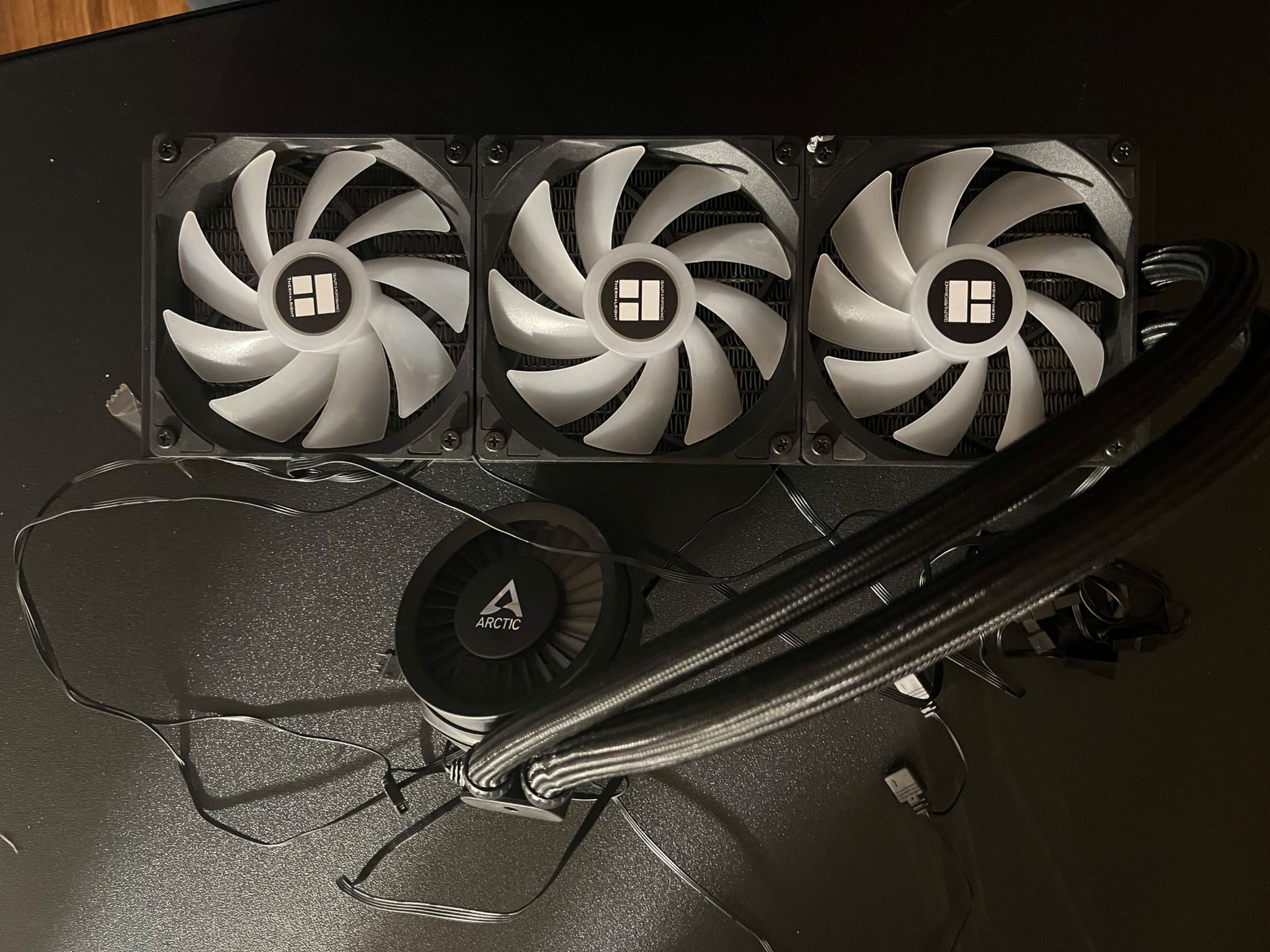 ARCTIC LIQUID FREEZER III 360MM *AMD MOUNTING ONLY*