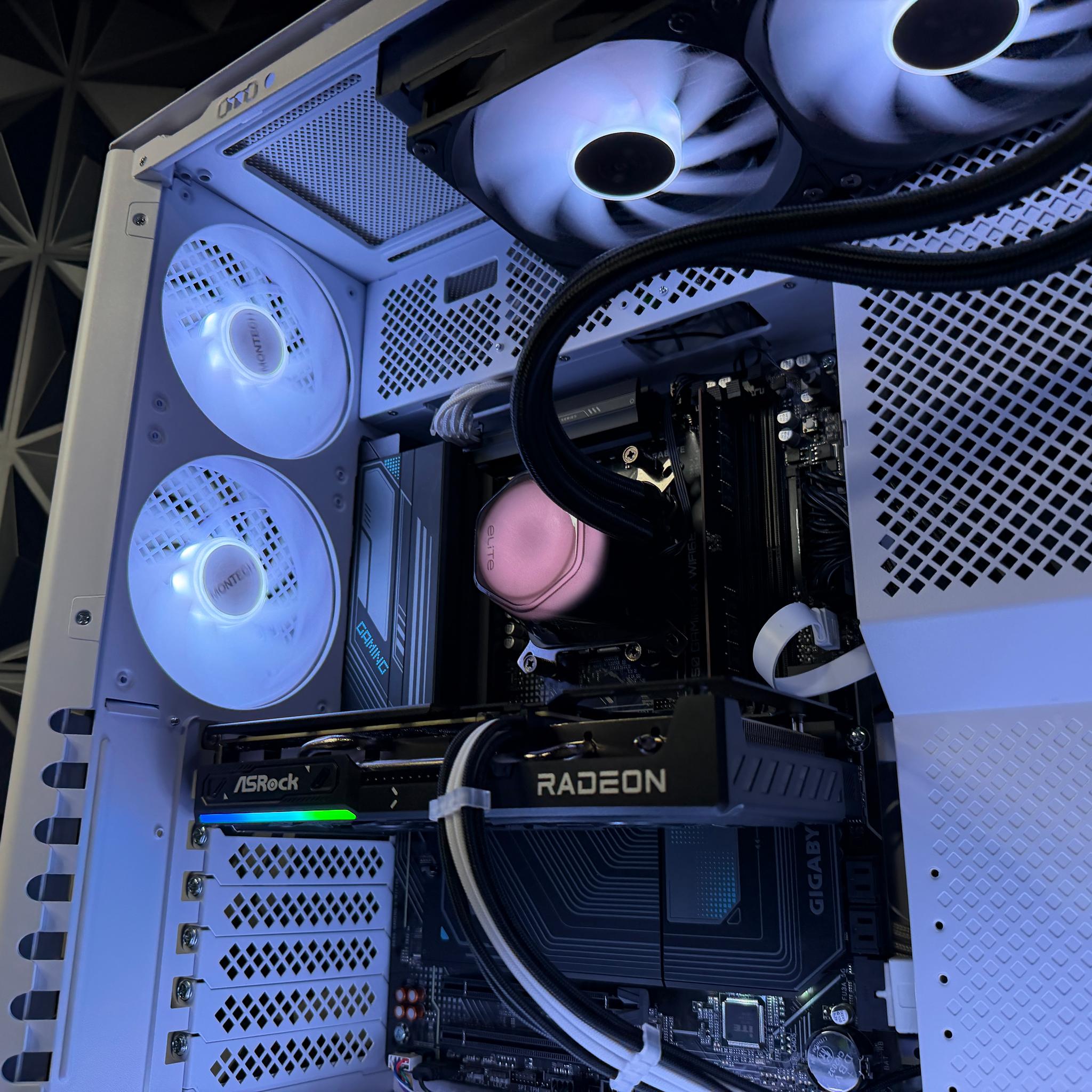 White Ocean – Ryzen 7 7700X / RX 9060XT  Gaming PC