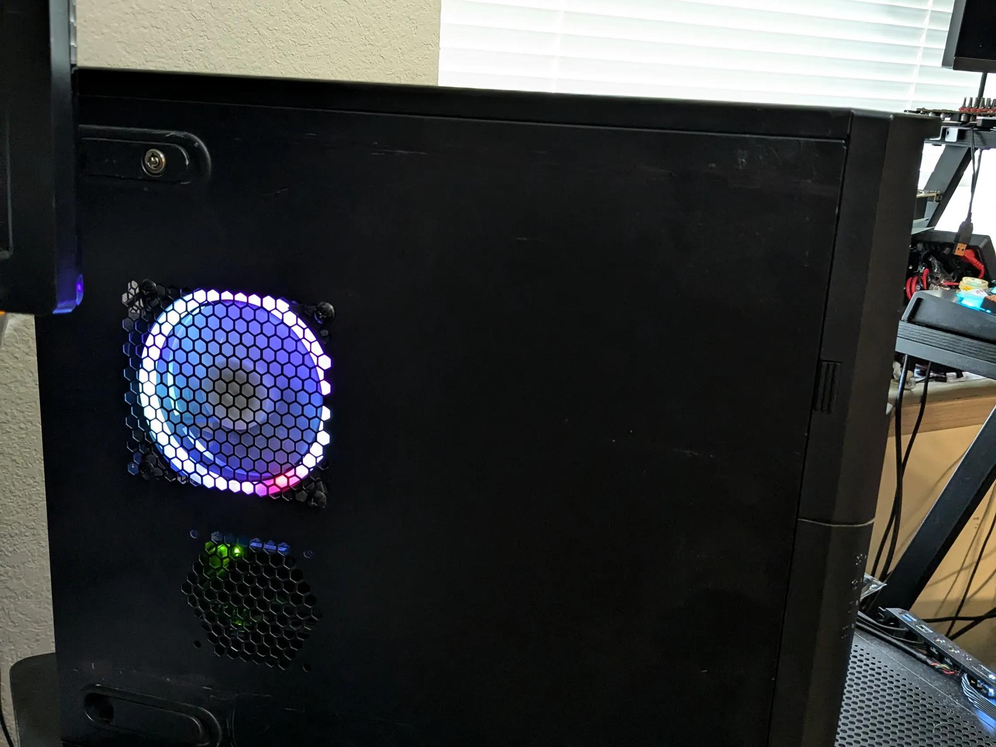 Blank Canvas - Xeon X3460 (i7-860), 16GB RAM, R7 450 2GB, 256GB SSD, Win10, Wifi