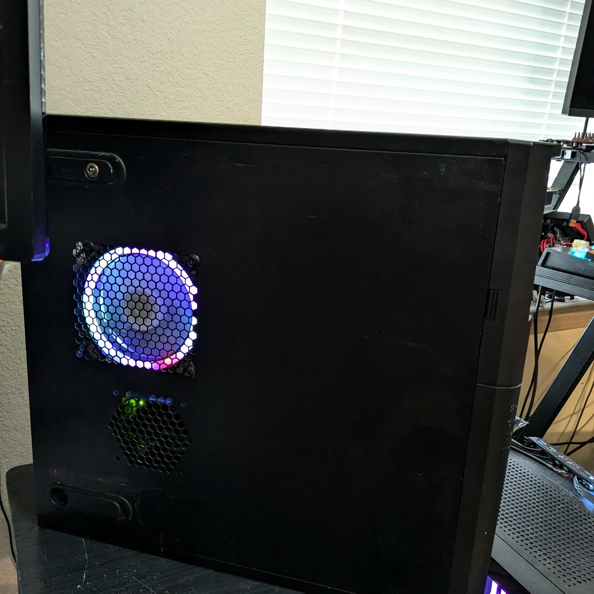 Blank Canvas - Xeon X3460 (i7-860), 16GB RAM, R7 450 2GB, 256GB SSD, Win10, Wifi