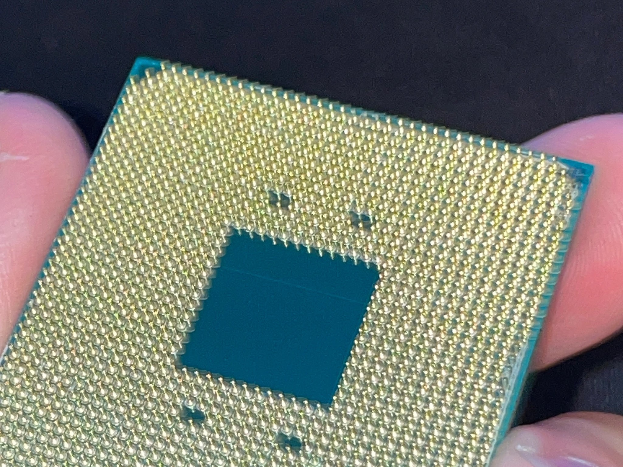 AMD Ryzen 5 3600x 6 Core, 12 Thread Processor w/ AMD Wraith CPU Cooler