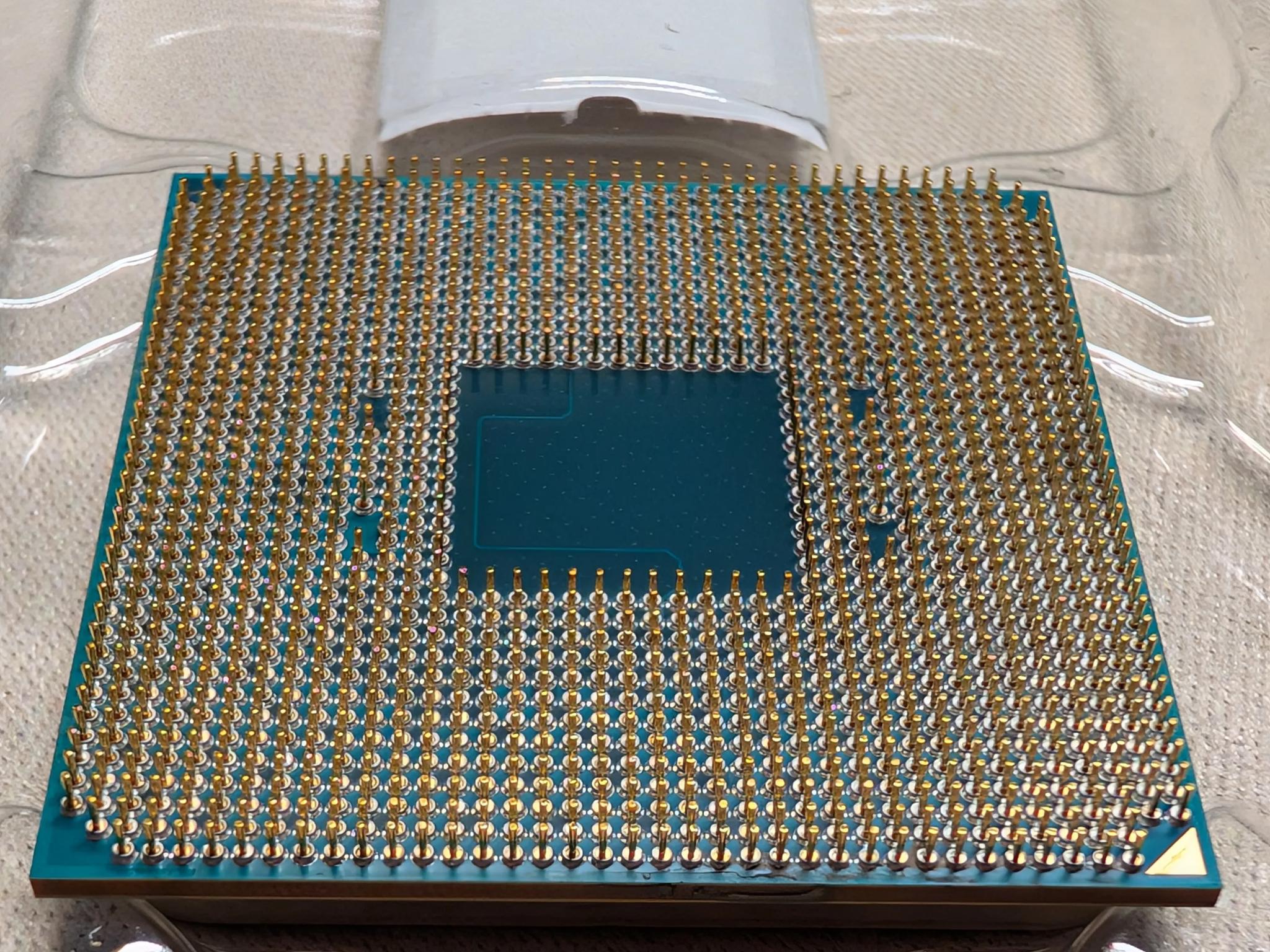 Ryzen 2200G!