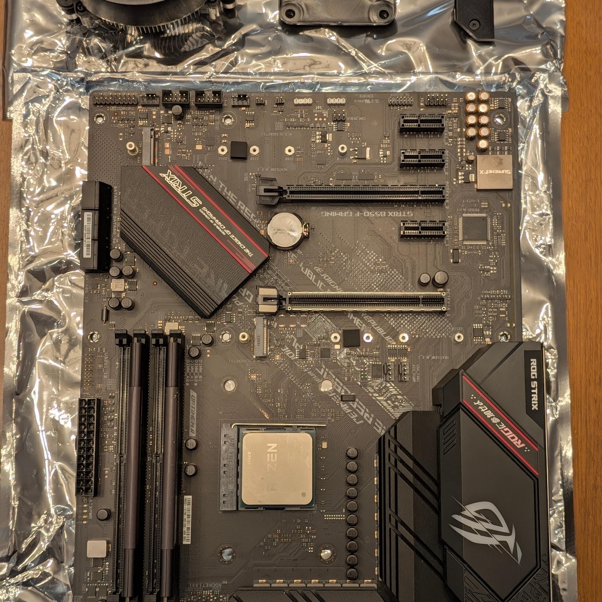 Asus B550 F Gaming Motherboard Ryzen 7 5700X 16GB ddr4 Ram