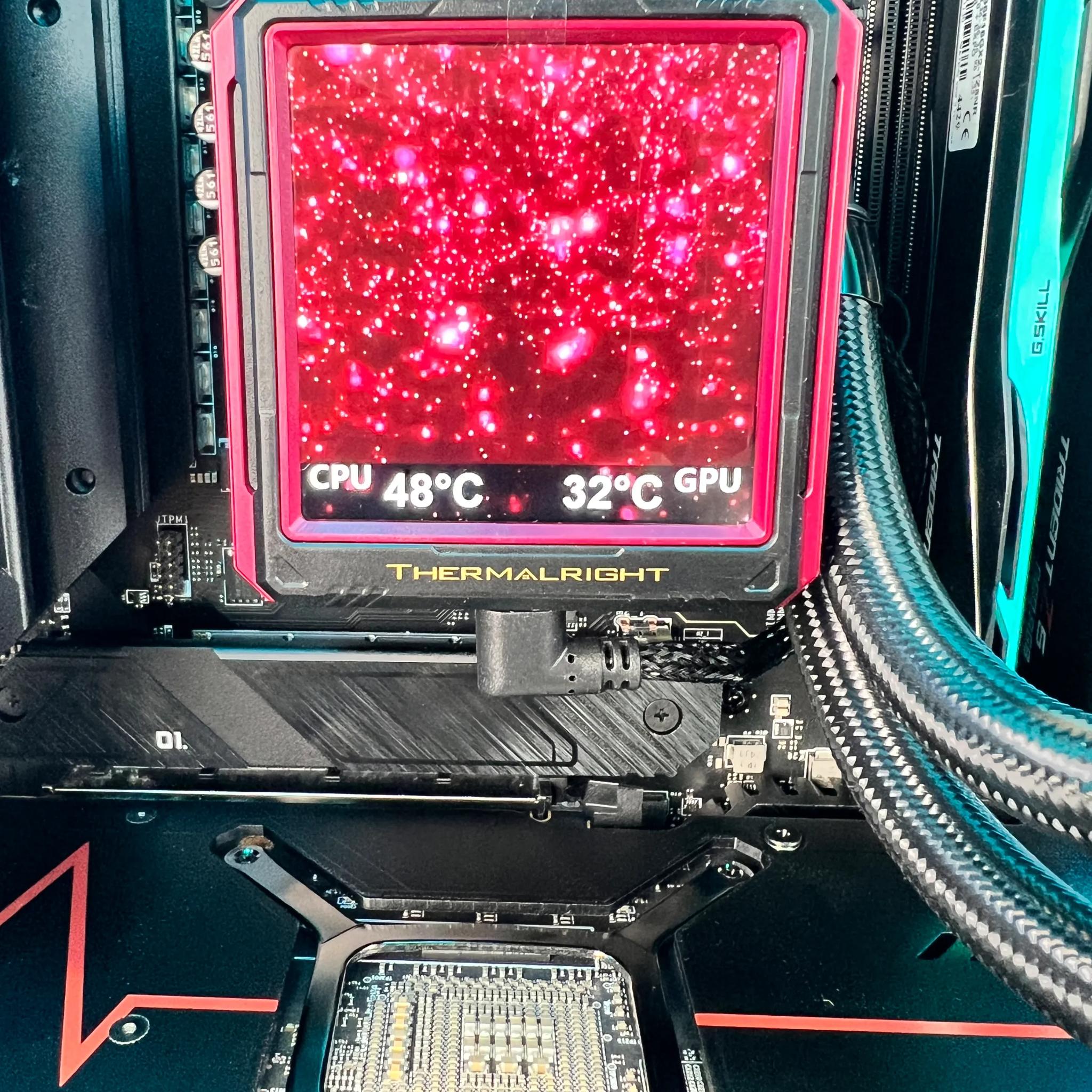 7800X3D  RX 7900 XTX 24GB  32GB DDR5  2TB M.2  WIN 11 PRO