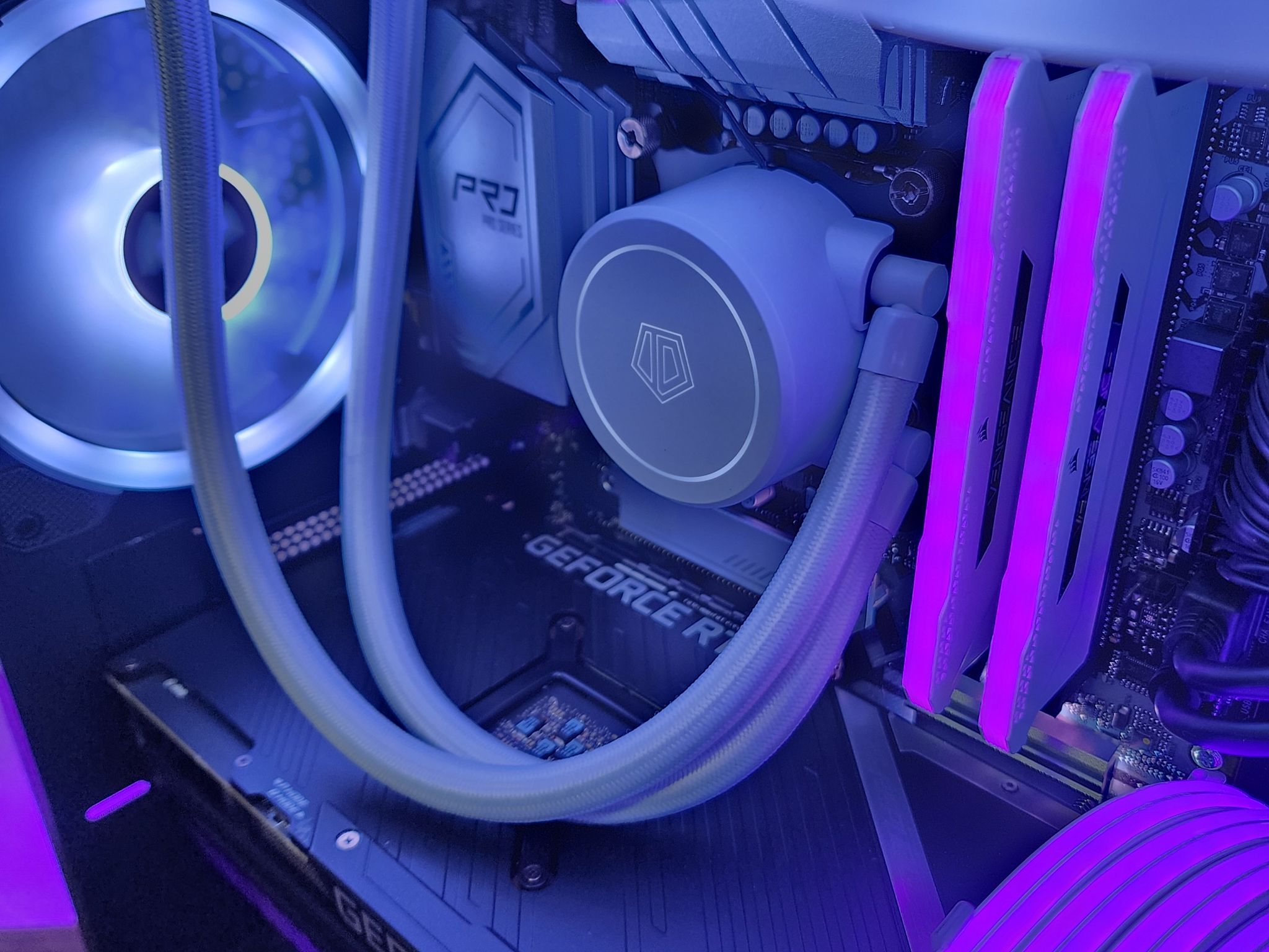 🤍💜💙 ROG RTX 3070 // Intel Core i7 10700 // Corsair Vengeance 32GB 3600MHz // Kingston 1TB NVMe