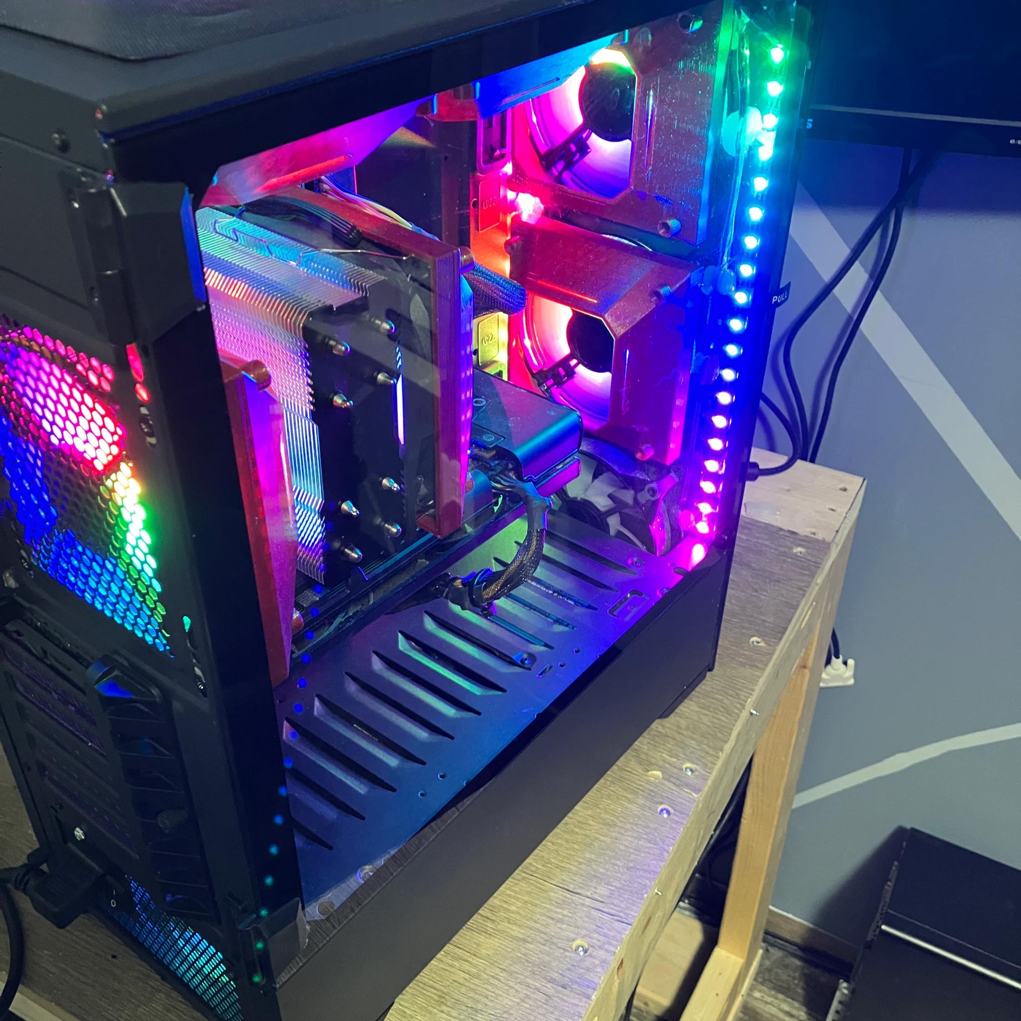 i5-9400f | RX 5500 XT | 16 GB Ram | 512 GB NVMe | 2 x 1 TB Game HDD | 700W PSU | Win 11 Pro
