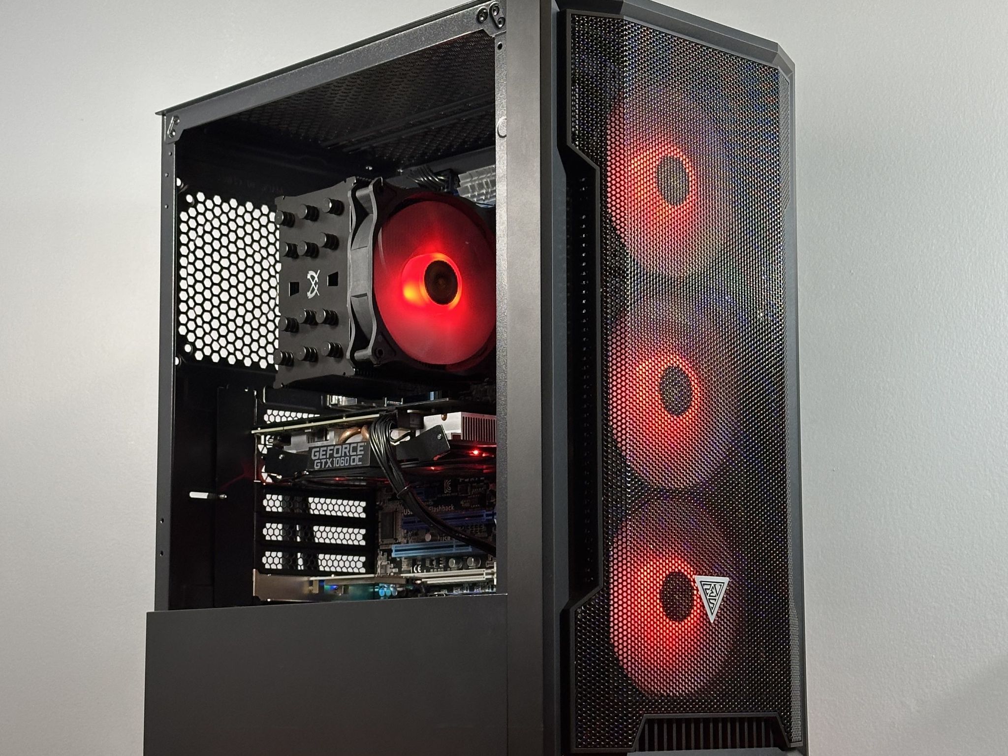 GTX 1060 6GB | Intel i7 3930K | 16GB DDR3 | 512GB SSD | Windows 10 | WIFI + BT | Custom Gaming PC