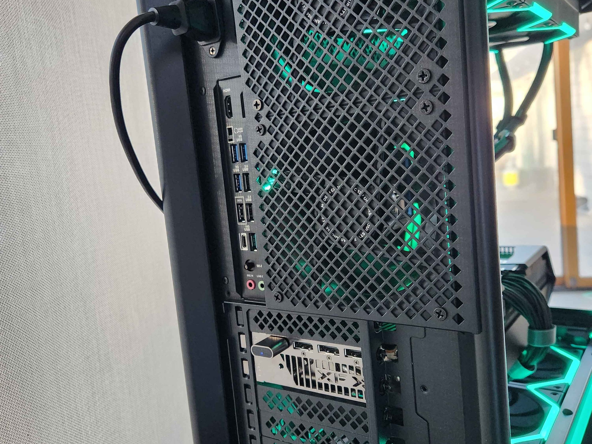 🍀RX 9070 XT | Ryzen 7 9800X3D | 32GB DDR5 | 4TB NVMe | WiFi | Windows 11