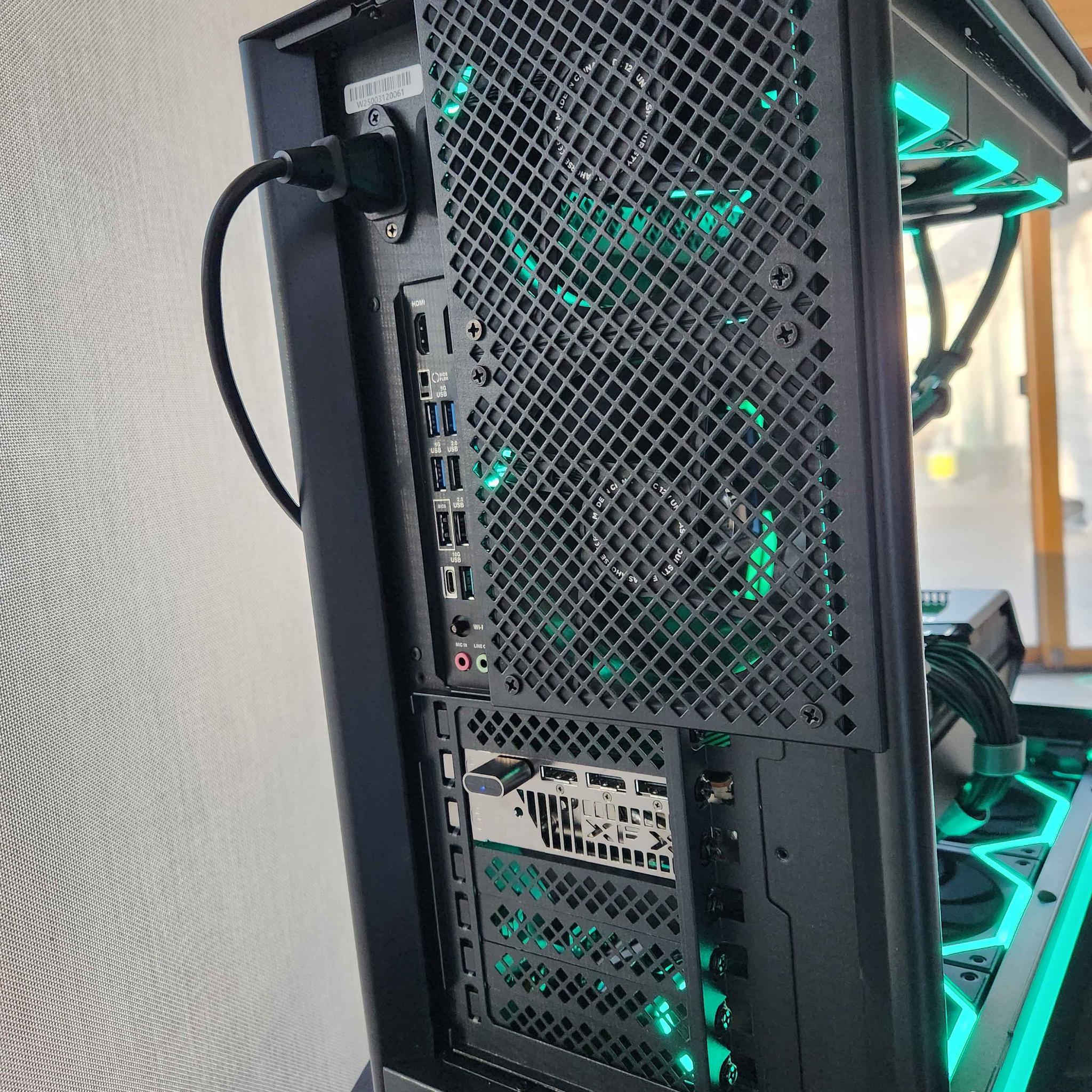 🍀RX 9070 XT | Ryzen 7 9800X3D | 32GB DDR5 | 4TB NVMe | WiFi | Windows 11