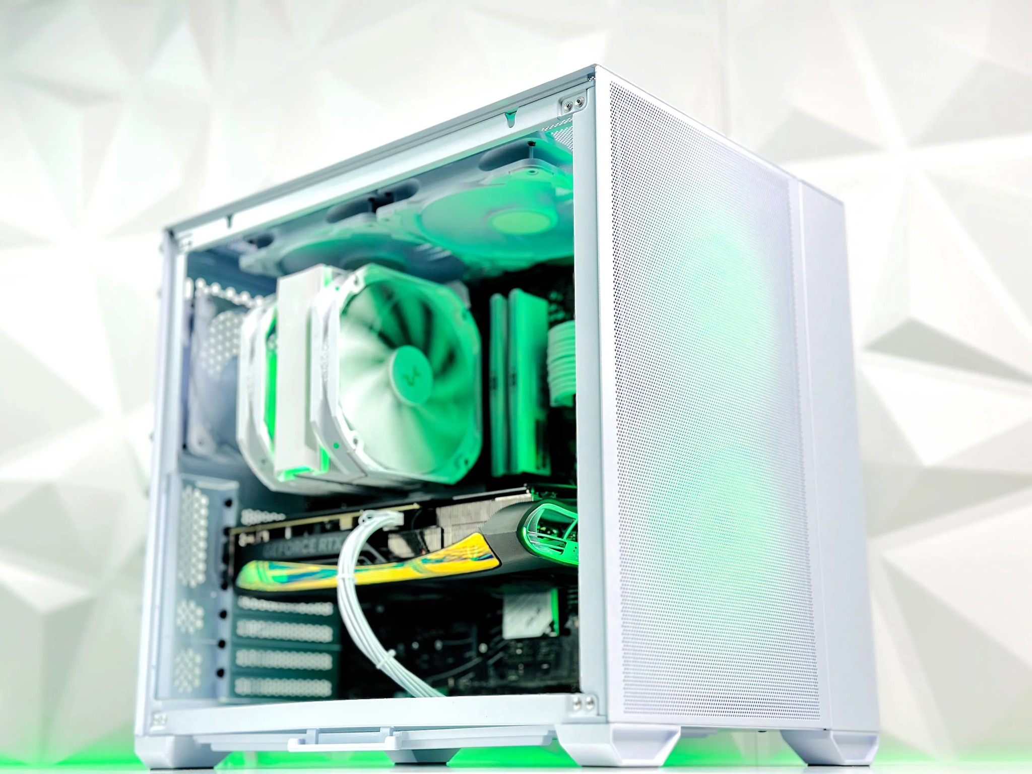 👑🍄Gaming PC❇️Nvidia RTX 4070 12GB❇️AMD Ryzen 5 7500F❇️32GB DDR5 Ram❇️1TB NVME SSD