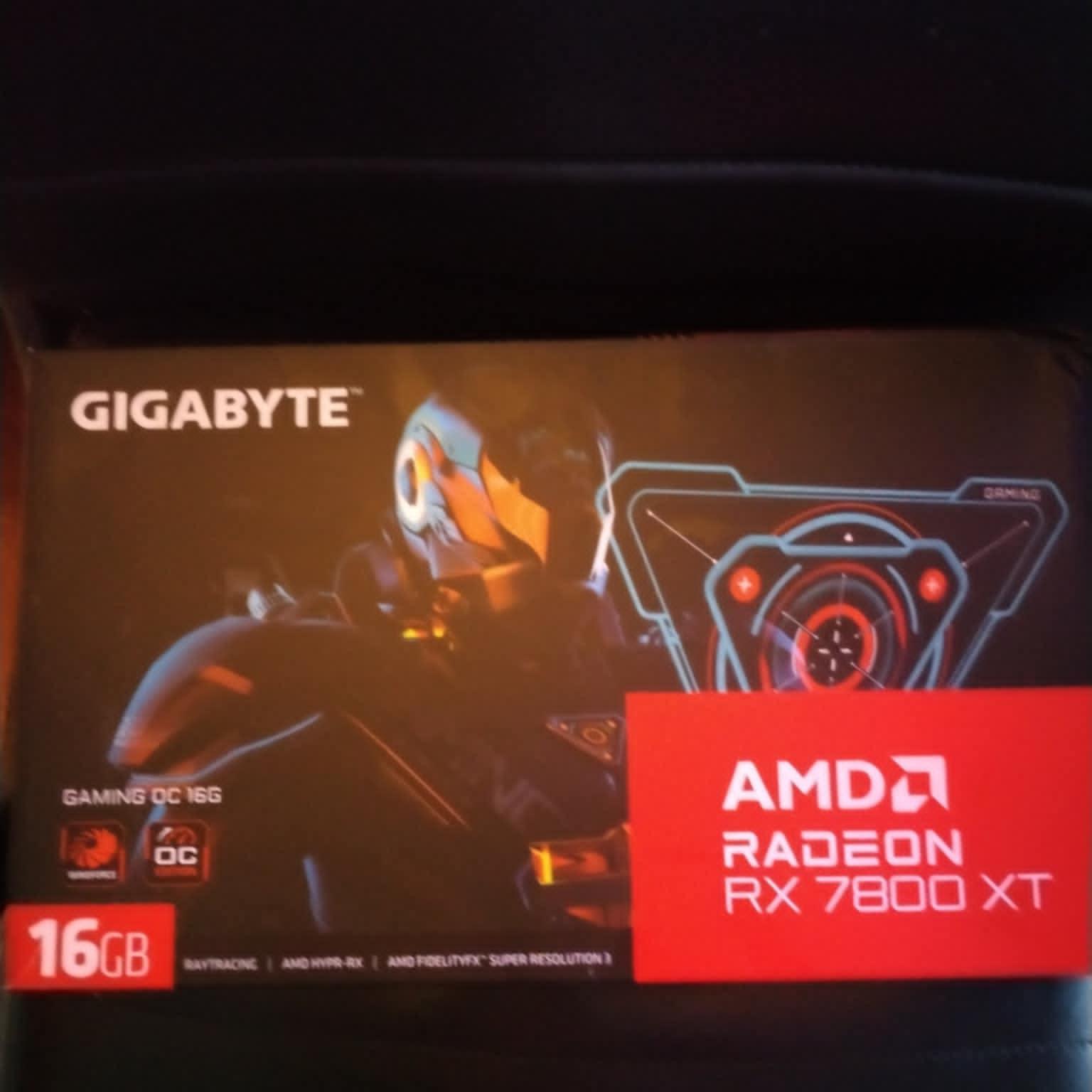 GIGABYTE GAMING OC 16 GB 7800 XT BLACK LIKE NEW ONLY USED FOR 2 MONTHS