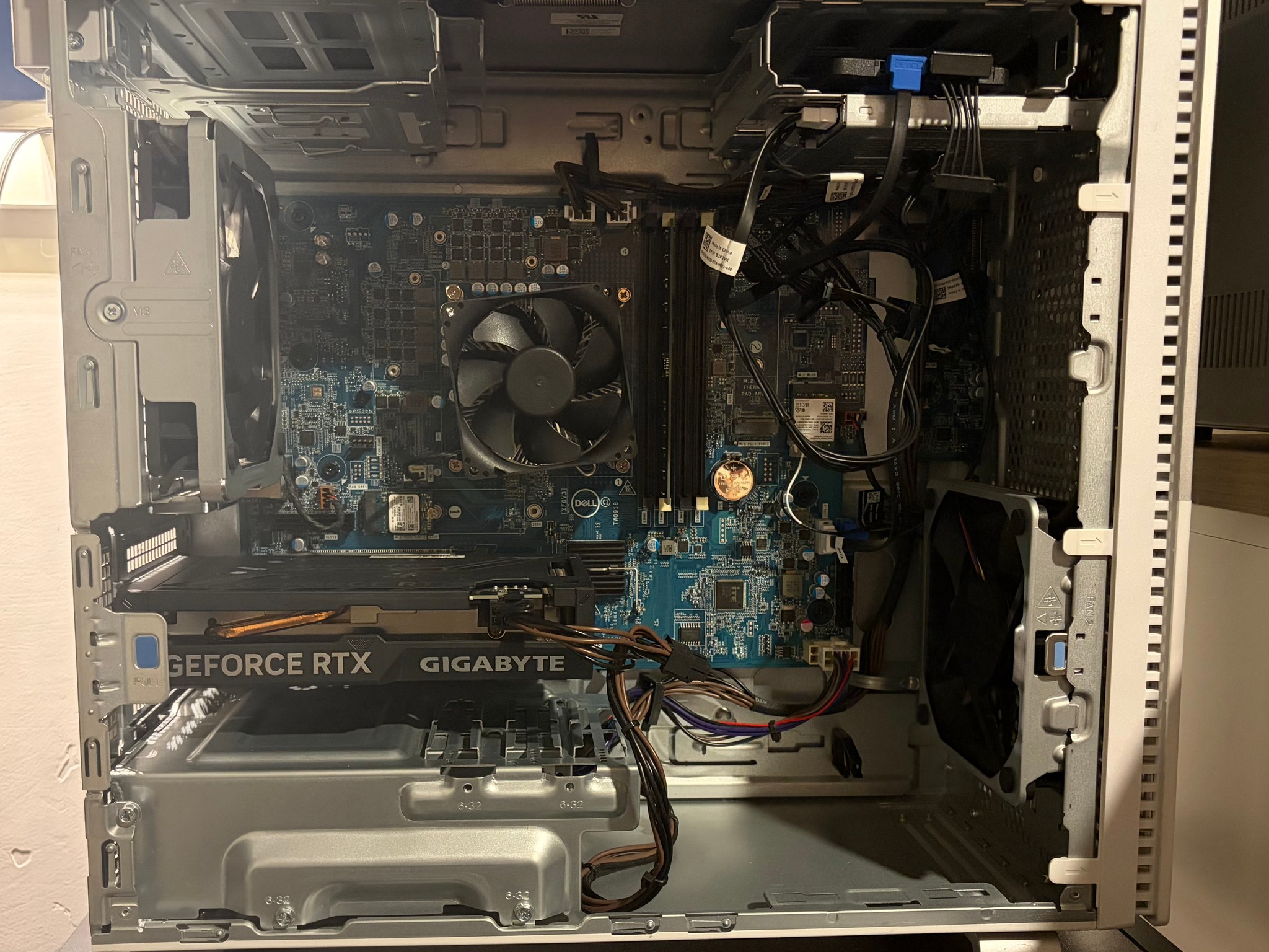 Ddr5 RTX 4060 intel Core i5-12400 custom gaming pc