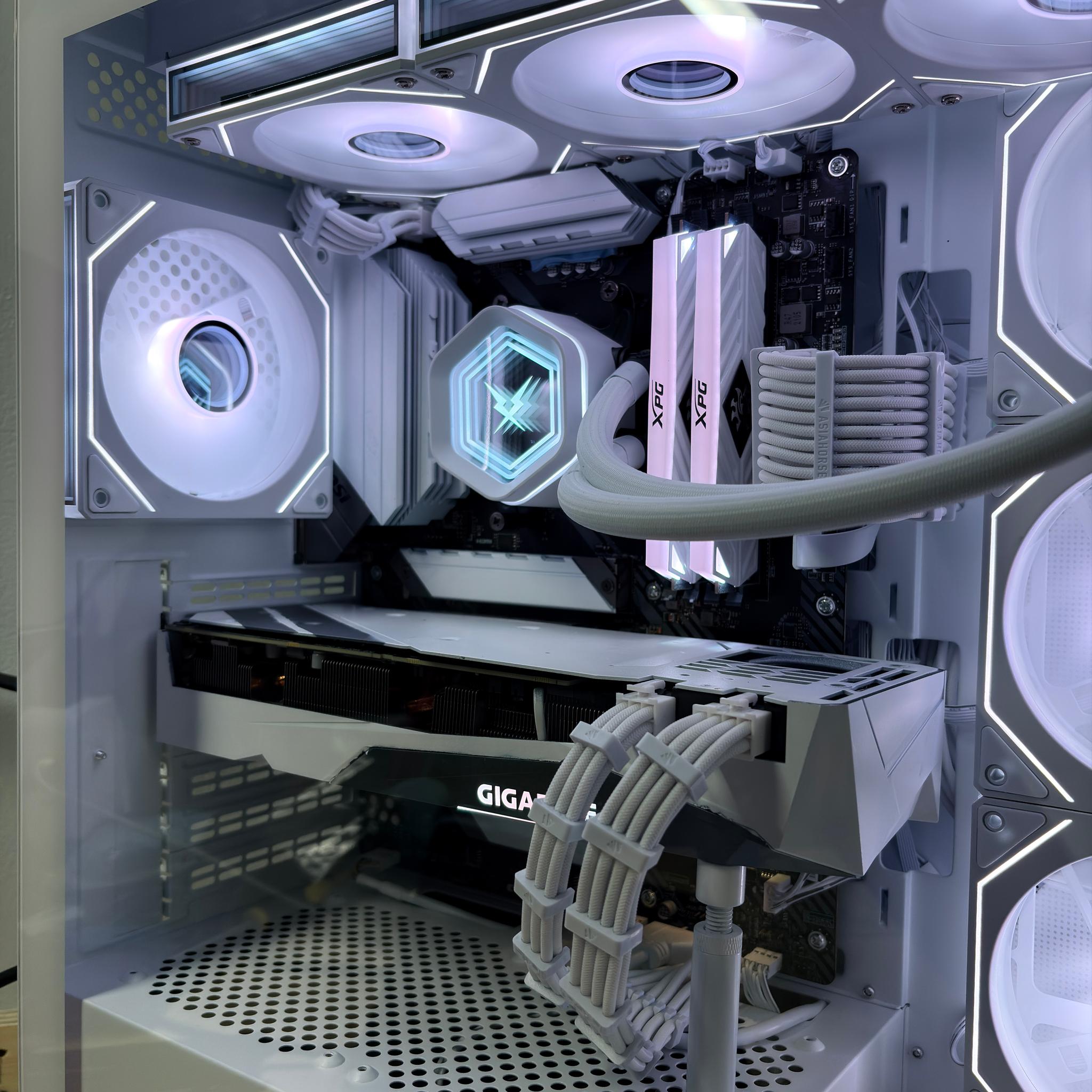 🧊❄️ Glacier Series Gaming PC / RTX 3070 + Ryzen 7 / NVMe SSD / Ready to Play! ❄️🧊