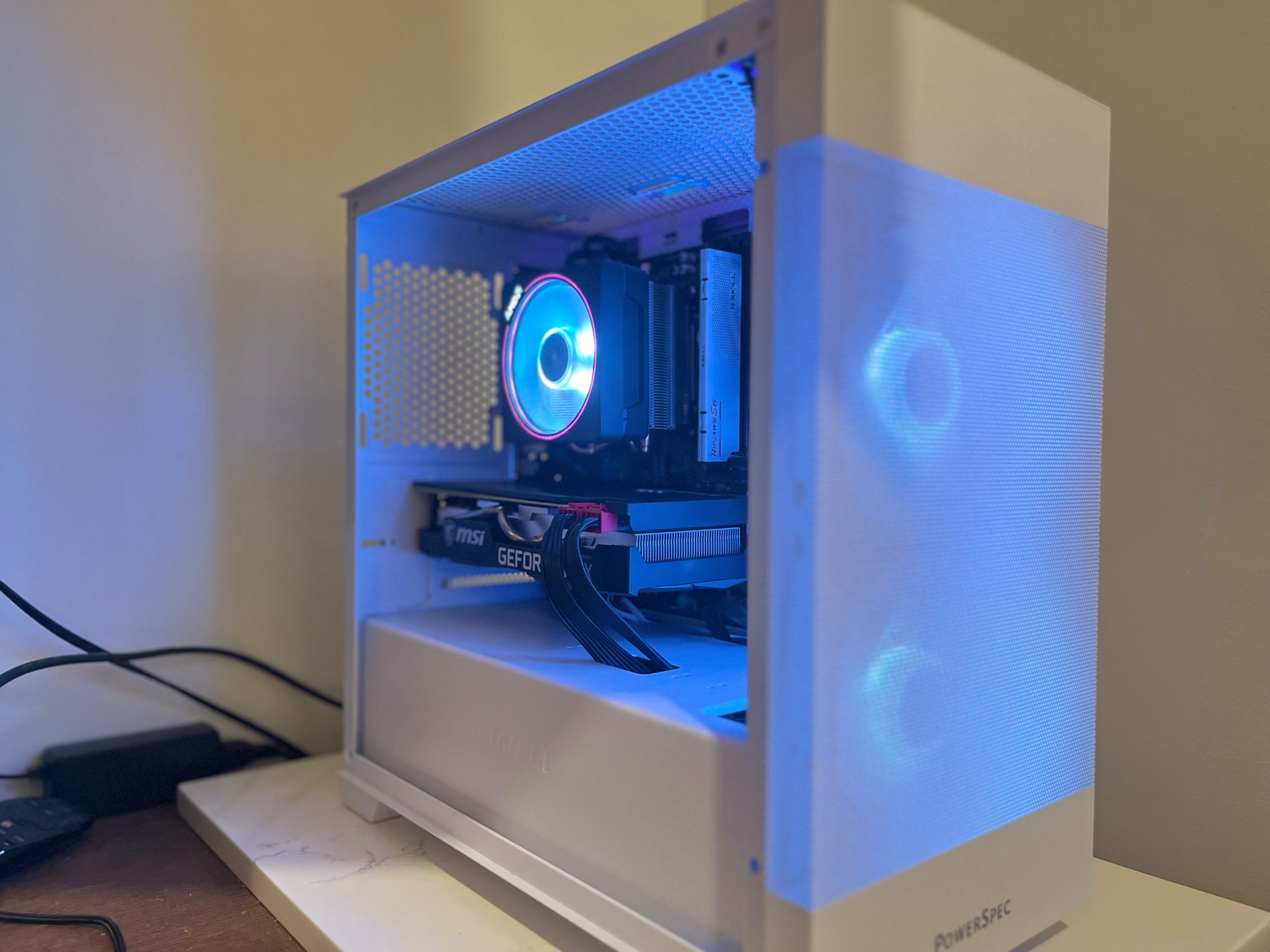Ryzen 7 7700 | RTX 3060 Ti  |1080/1440p BEAST ⚪️🐺Gaming/Creator Pc