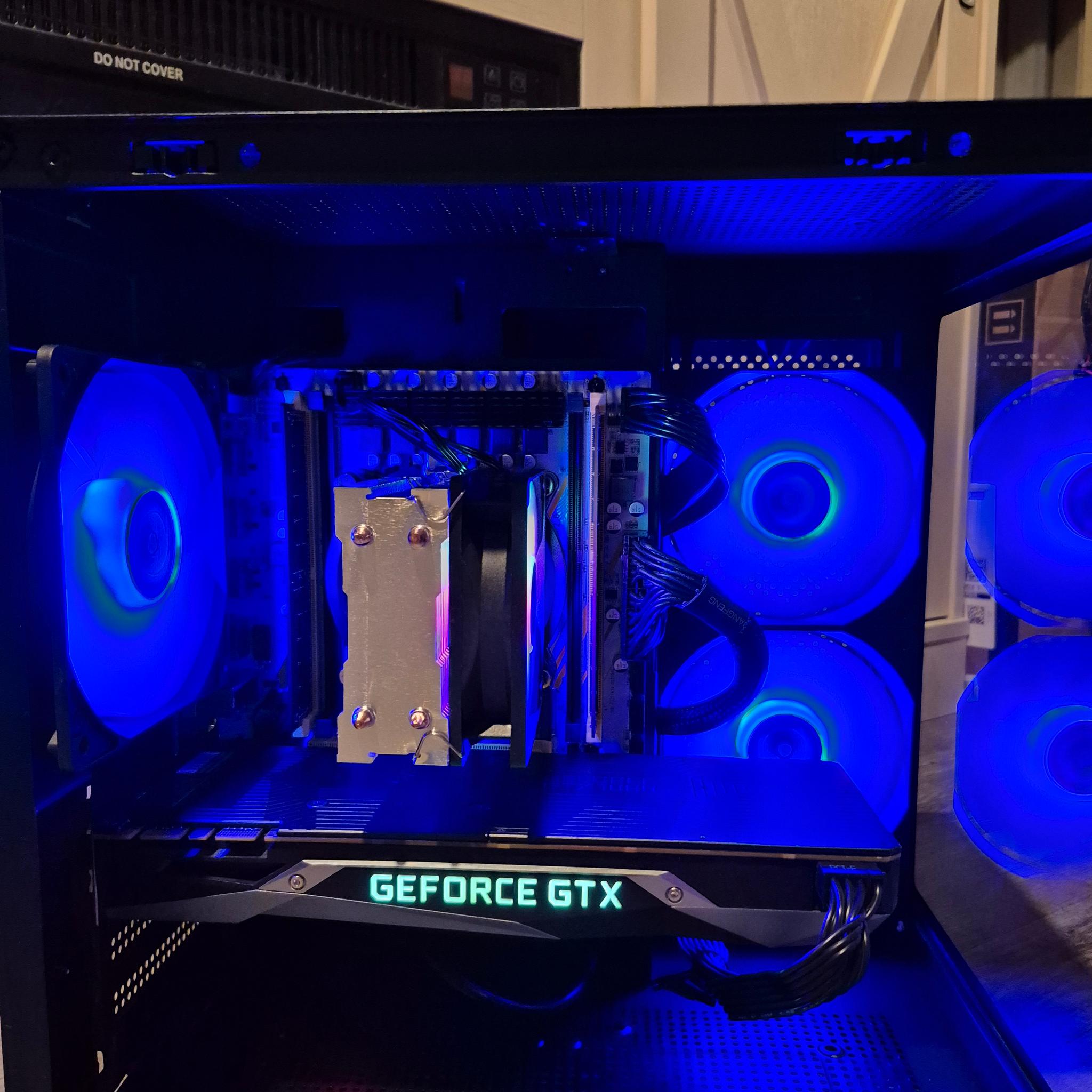 Entry Gaming/Streaming CUBE | 8 Core Intel Xeon, GTX 1080, 16GB DDR4, 512GB SSD, Win11