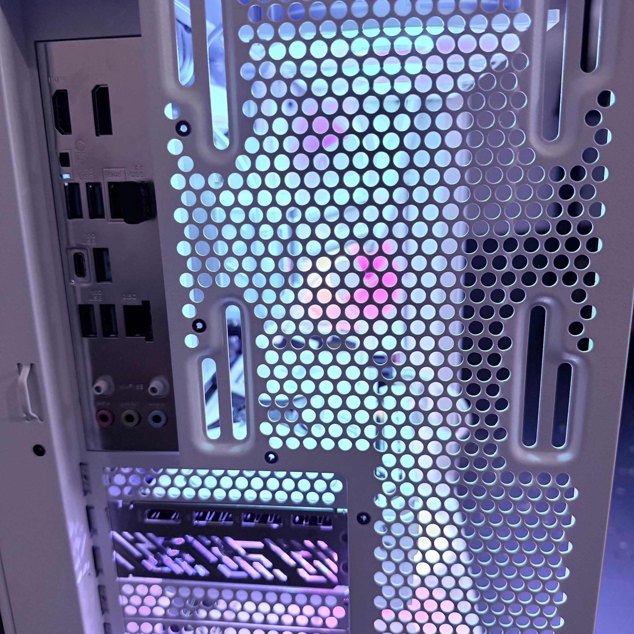 ⚪️"Polar Prism"❄️| 4K Gaming | Ryzen 7 9800X3D | RX 9070XT | 32GB 6400 mt/s DDR5 | 3TB Storage