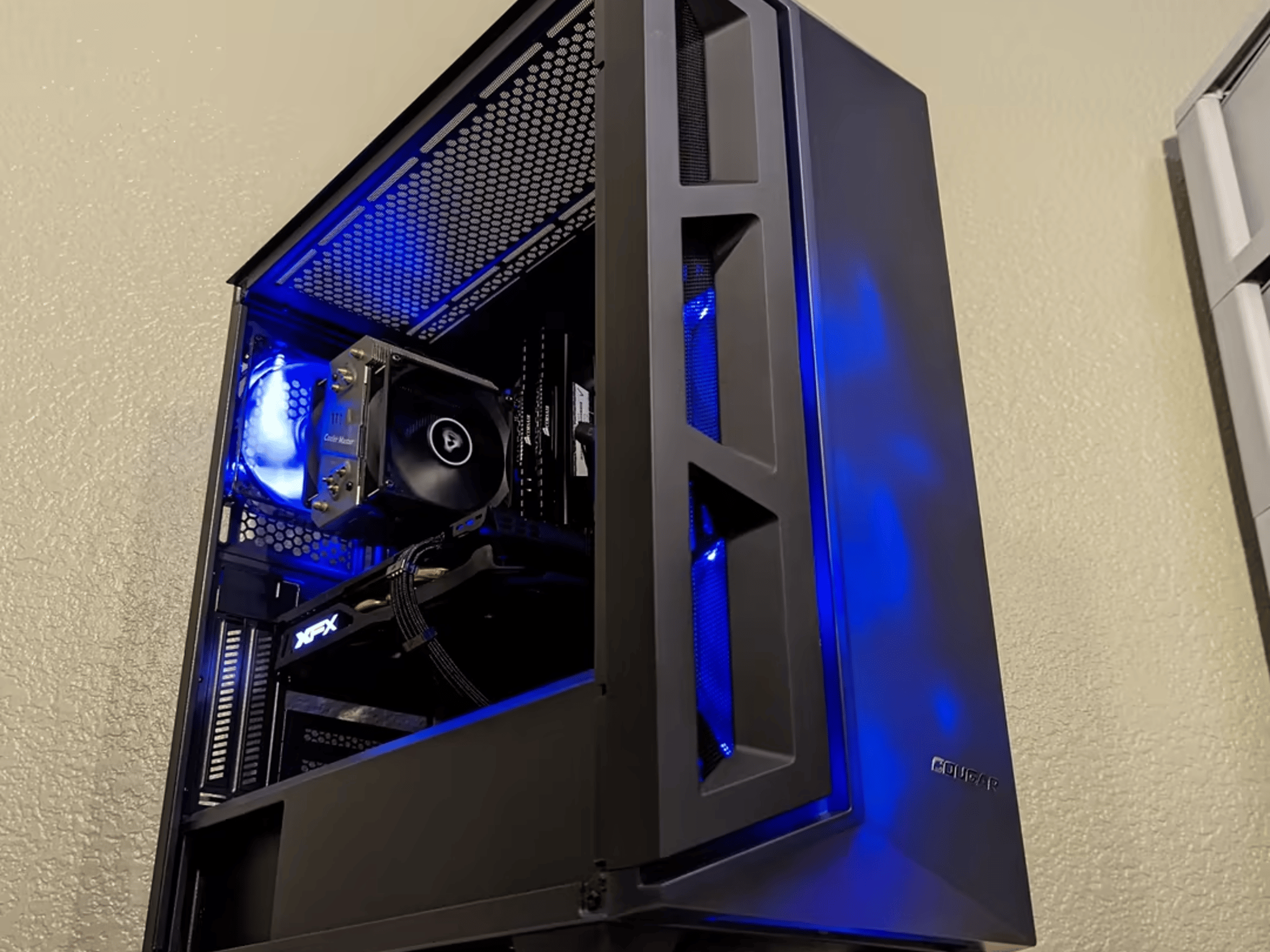 Great 1080p Blue Theme Gaming PC (i7, RX 480)
