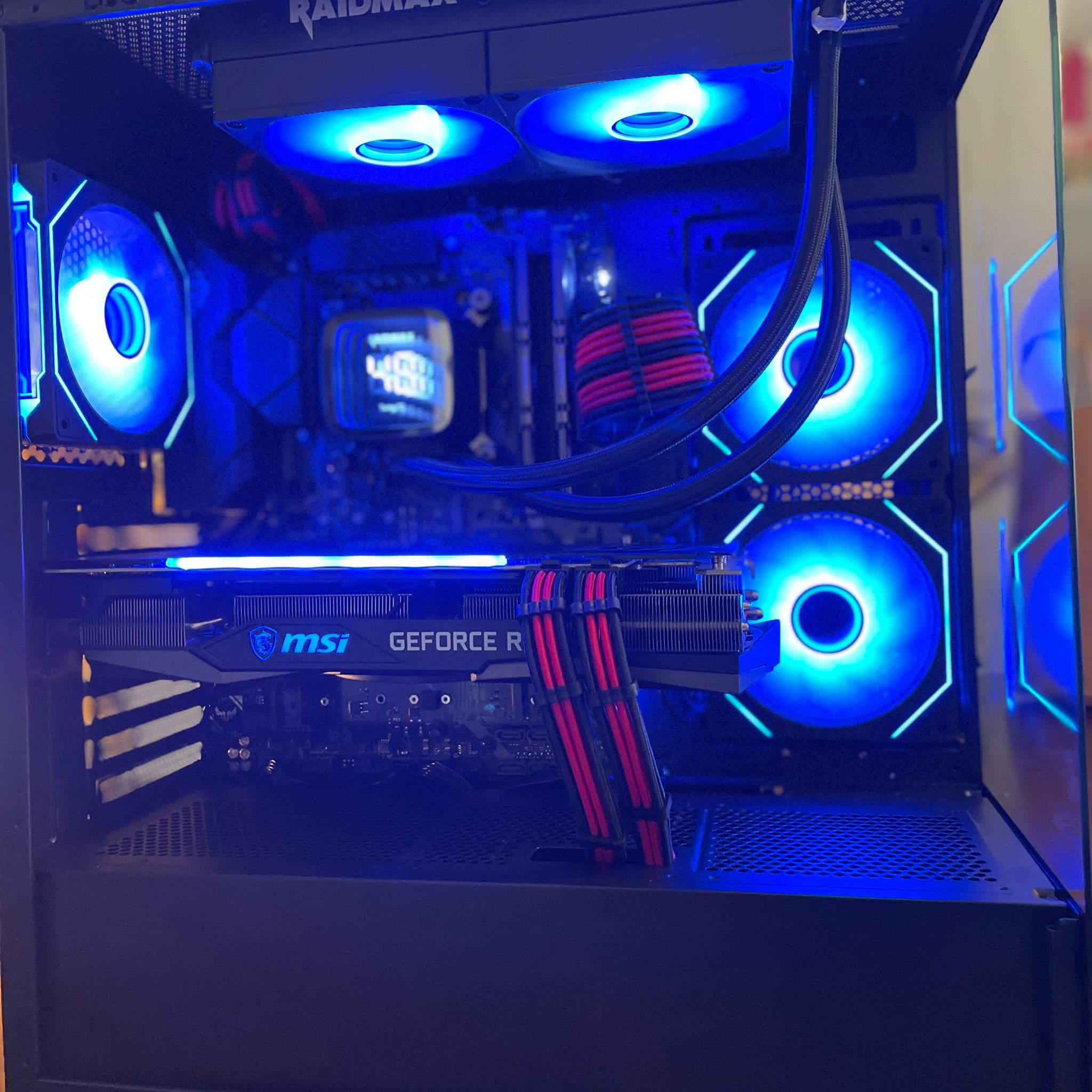 Gaming PC / | GEFORCE 3070 | Ryzen 5 | 32GB RAM | WINDOWS 11 pro | WiFi and Bluetooth