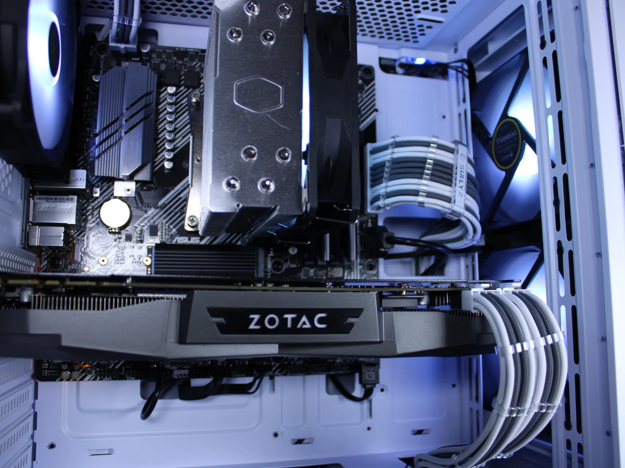 ⚫️⚪️ GAMING PC! | GTX 1070TI | Ryzen 5 2600x | 16GB Ram | 1TB NVME | Win 10 Activated | WIFI
