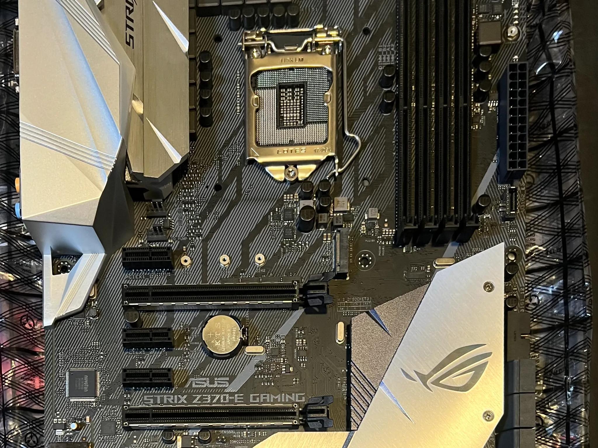 ASUS ROG Strix Z370-E Gaming LGA 1151 (300 Series) Intel Z370 ATX Intel Motherboard
