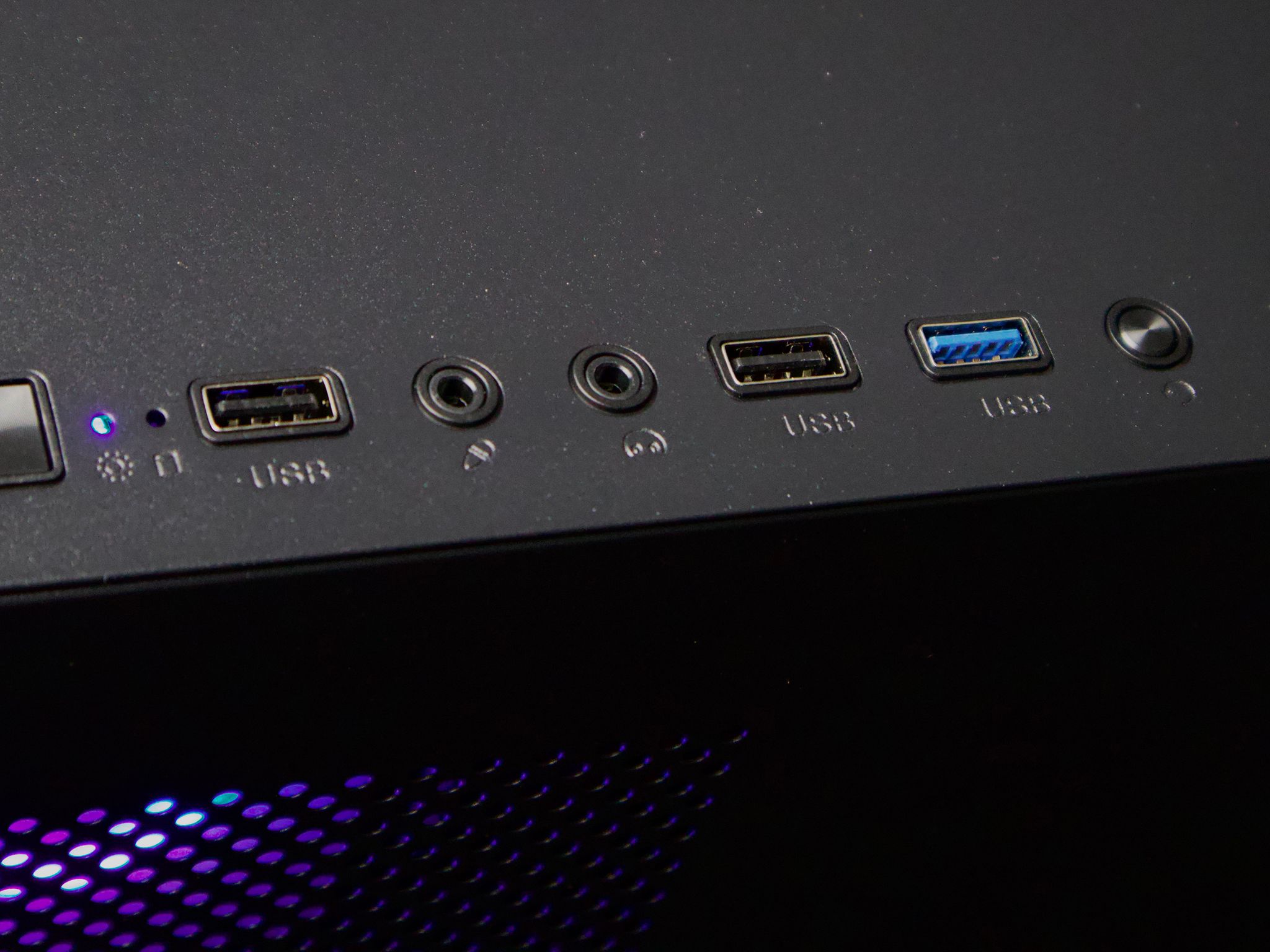 💜 🖤💜 RX 6700 XT ⚫ Ryzen 5 5600 🟣 32GB RAM ⚫ 1TB NVMe