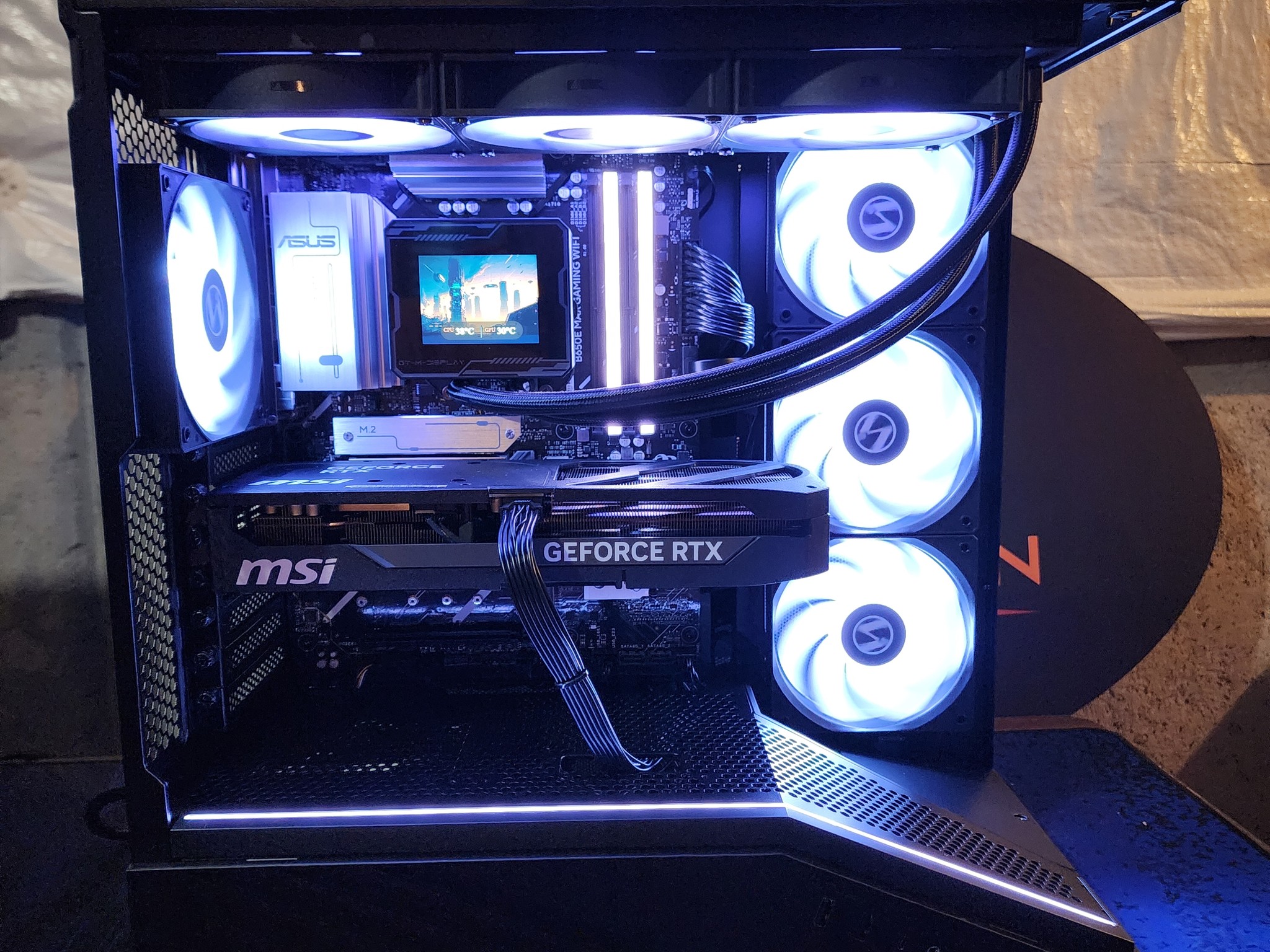 RTX 5080 / Ryzen 7 9800X3D / 32GB DDR5 RAM / 2TB NVMe
