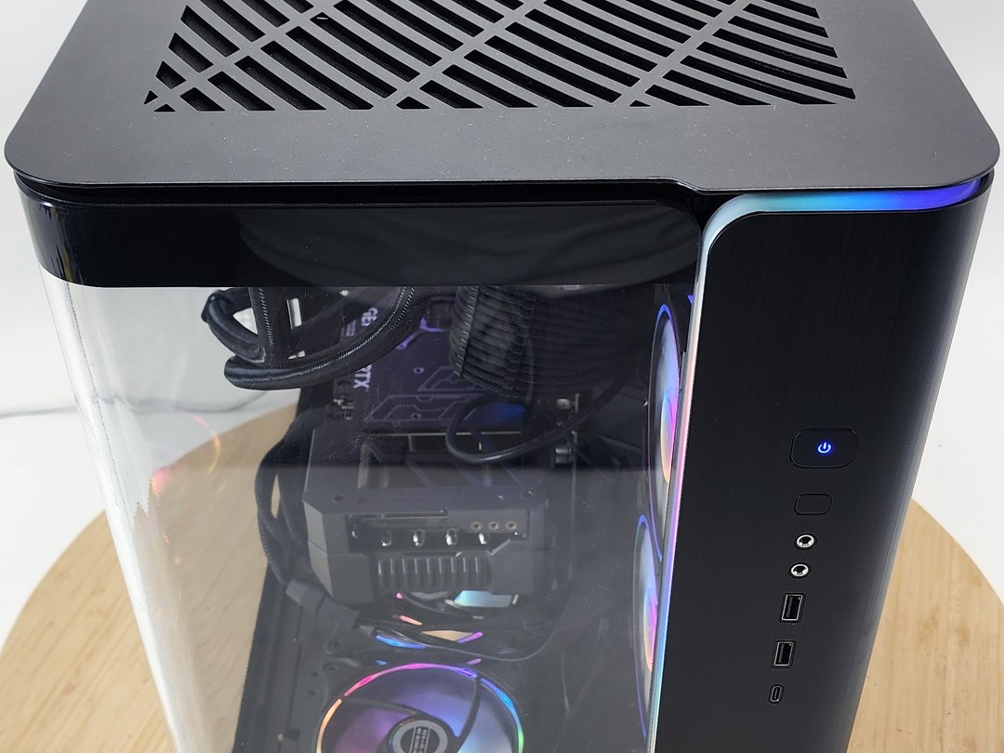 Gaming PC Ryzen 7 7800X3D 32GB RAM 1TB SSD RTX 4070 Ti 12GB Windows 11 Computer