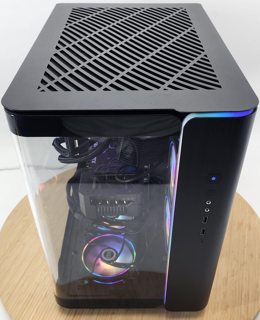 Gaming PC Ryzen 7 7800X3D 32GB RAM 1TB SSD RTX 4070 Ti 12GB Windows 11 Computer