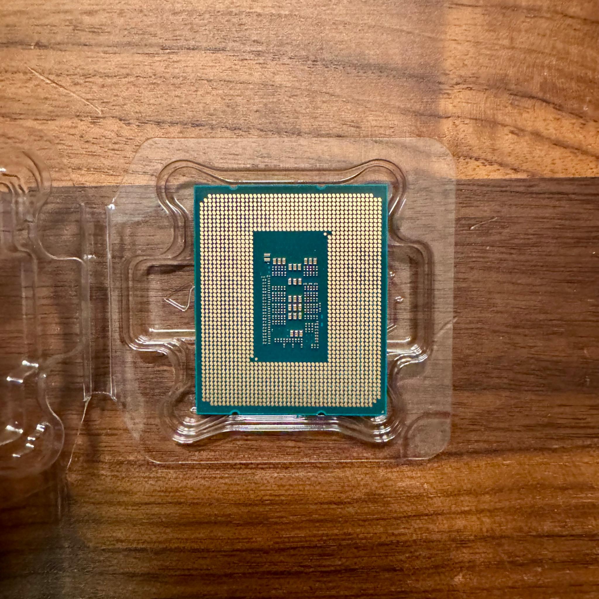 Intel i3 13100 (4 Cores/8 Threads, LGA 1700)