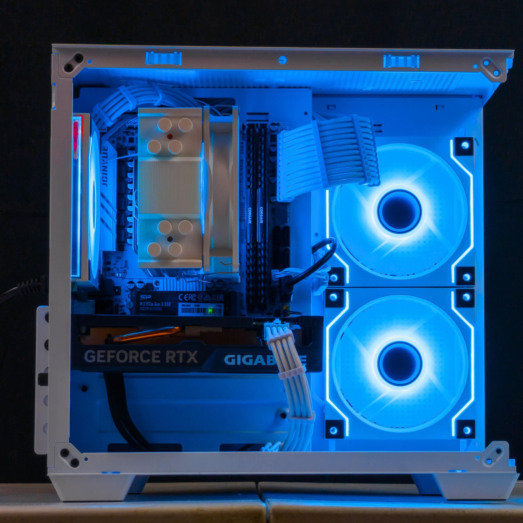 🤍🖤 RTX 4060 / Ryzen 7 3800X / 16GB Gaming PC 🖤🤍