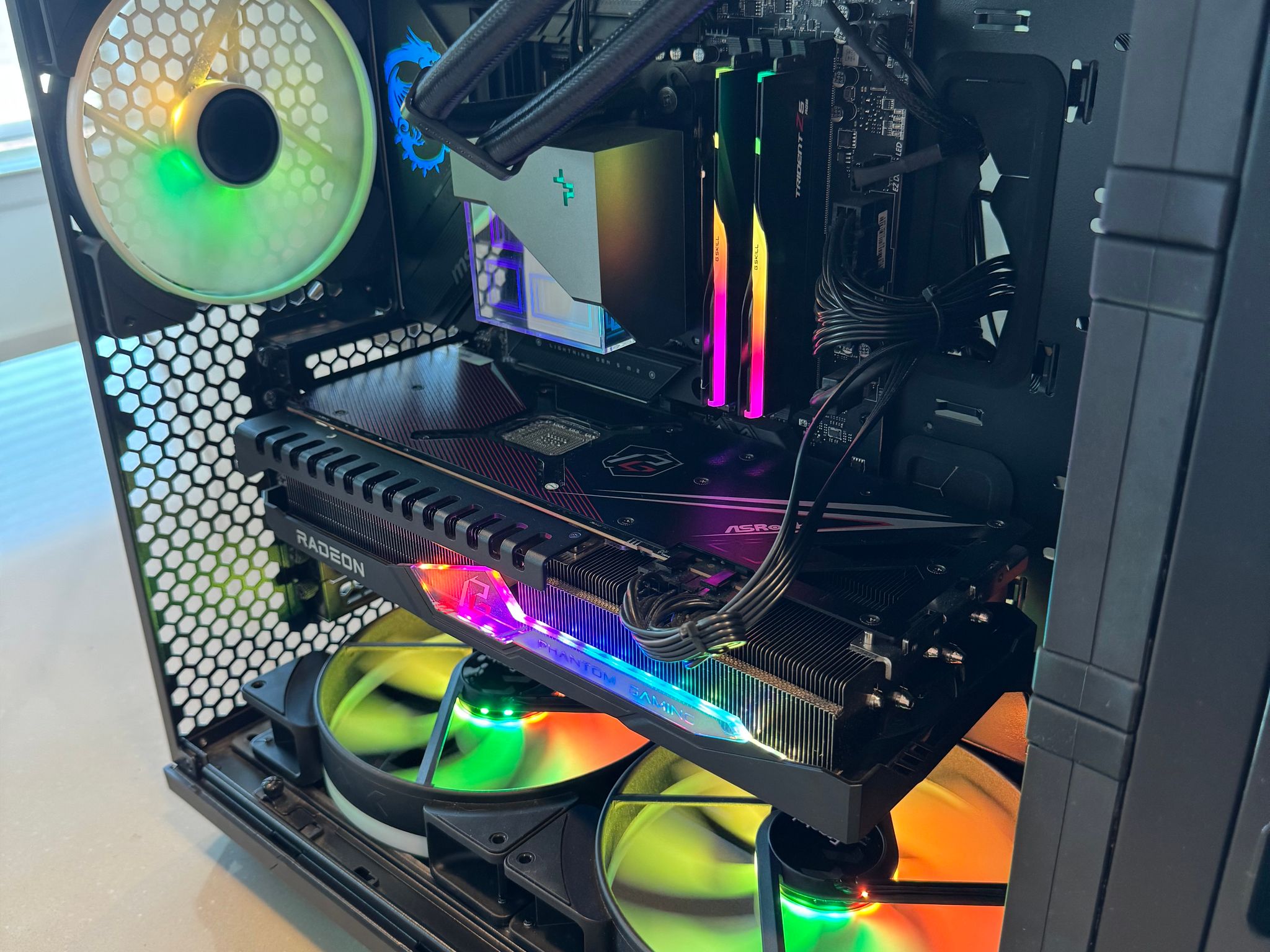 Radeon RX 7900 XT Custom Gaming PC - Ryzen 7 7800X3D, 32GB RAM, 1TB NVMe SSD