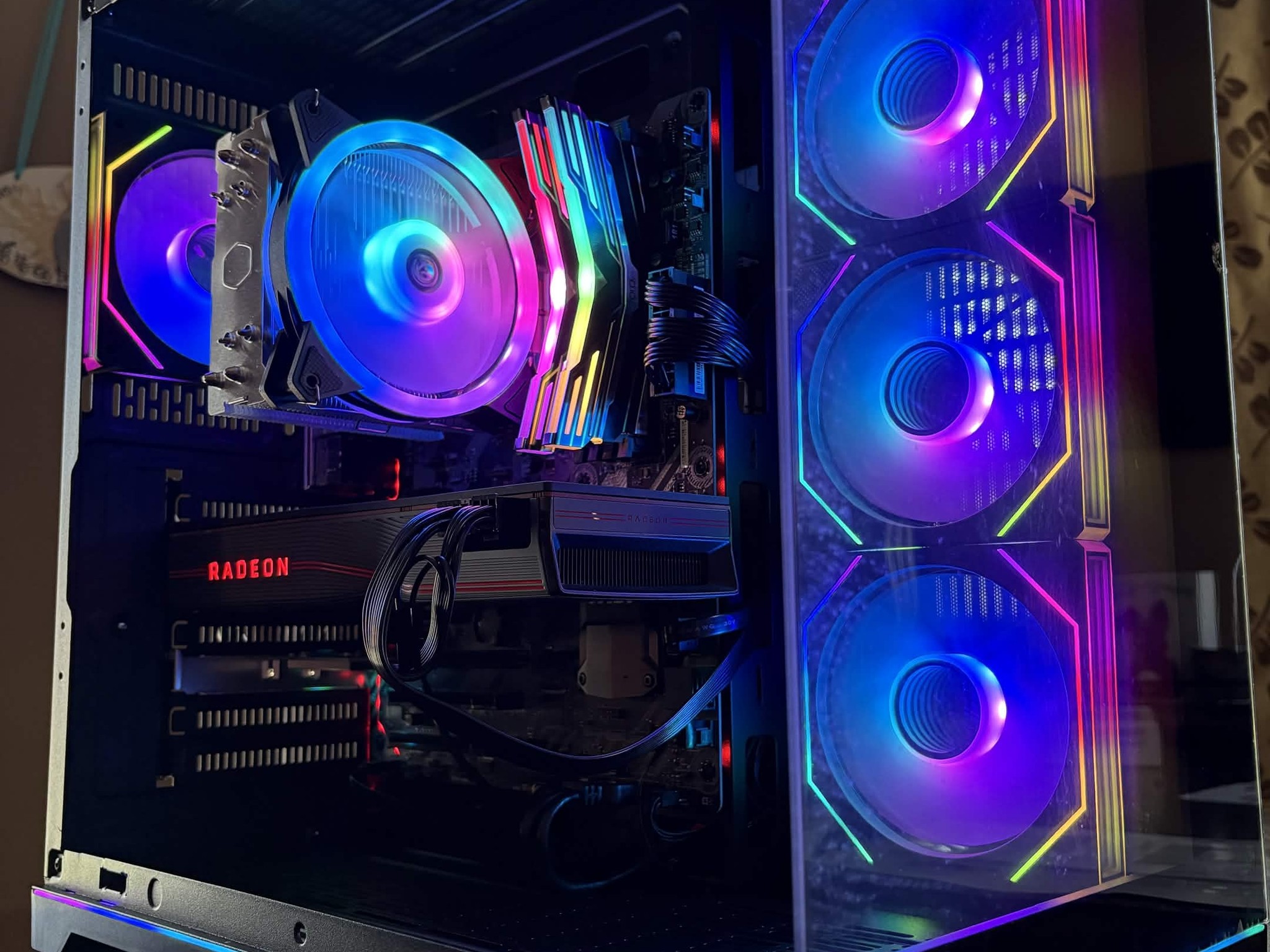 Ryzen 7 | RX 5700XT | 16GB | 500GB SSD