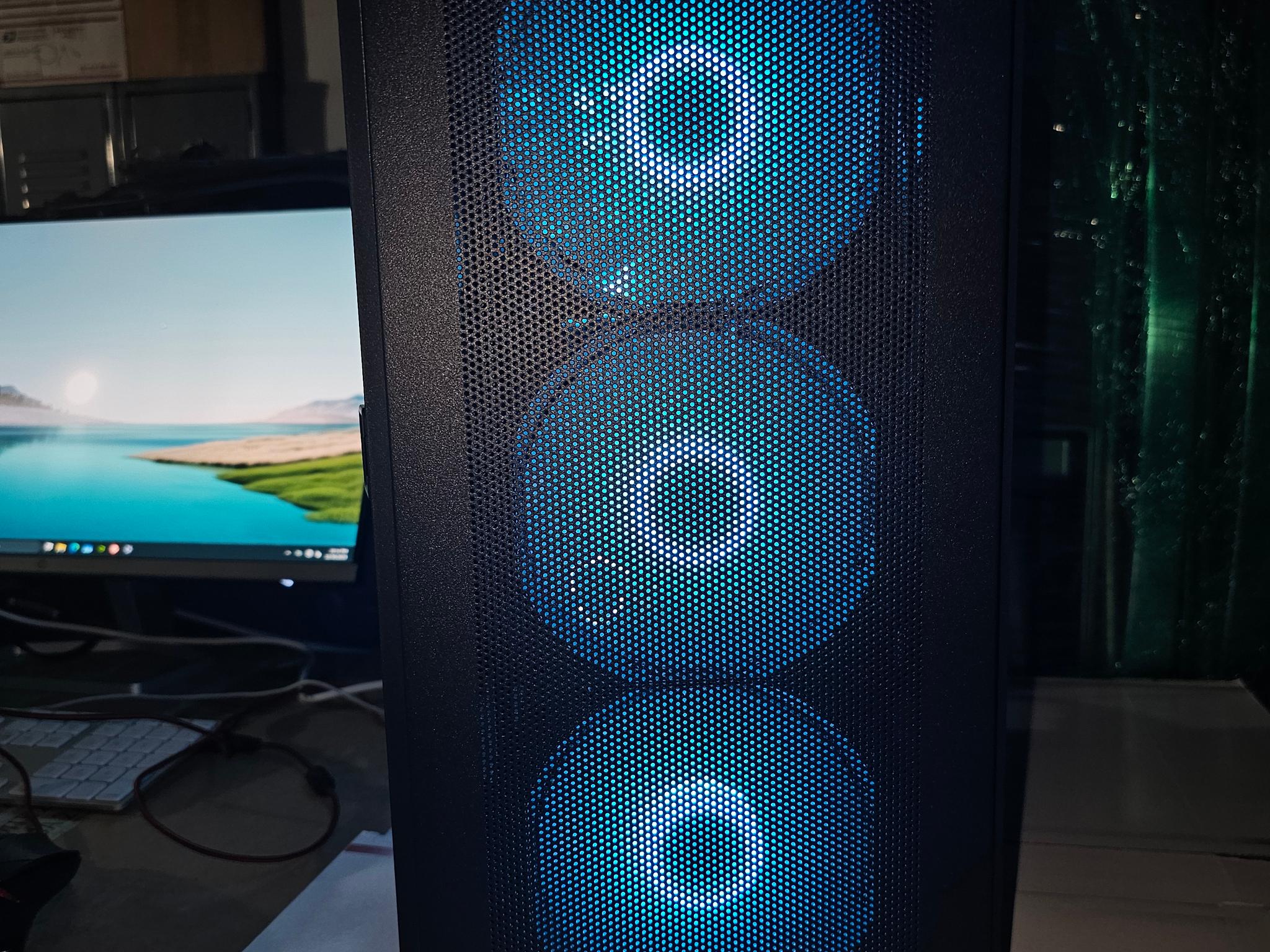 Black Gaming pc| Ryzen 7 5800xt |RTX 5060 8G | 32gb ram| Windows 11 Pro| 1TB|